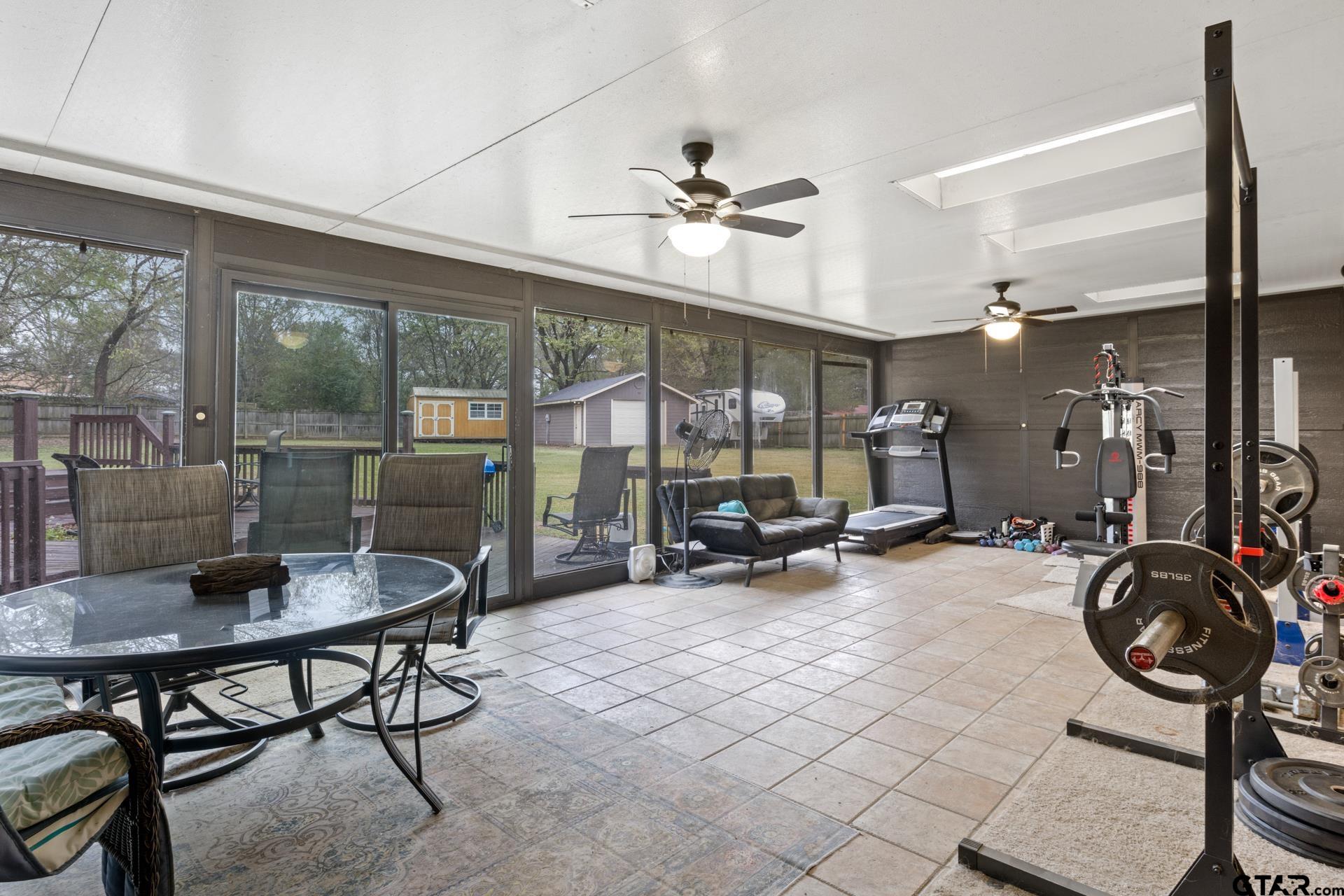 195 County Road 4164