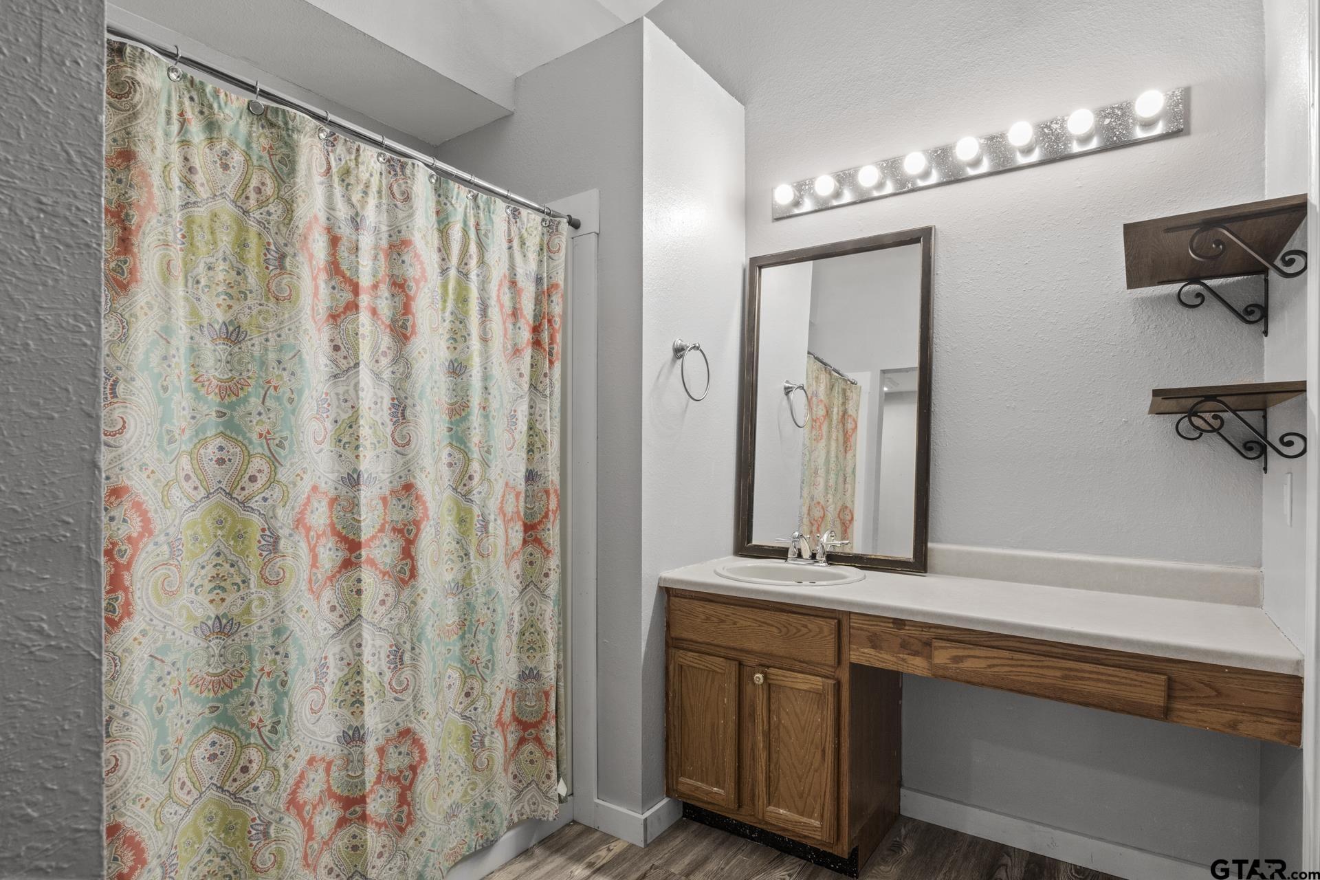 5536 County Road 1905