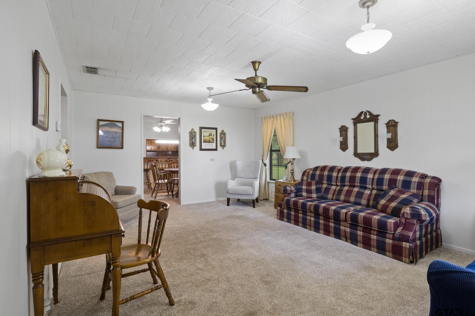 708 Leak St