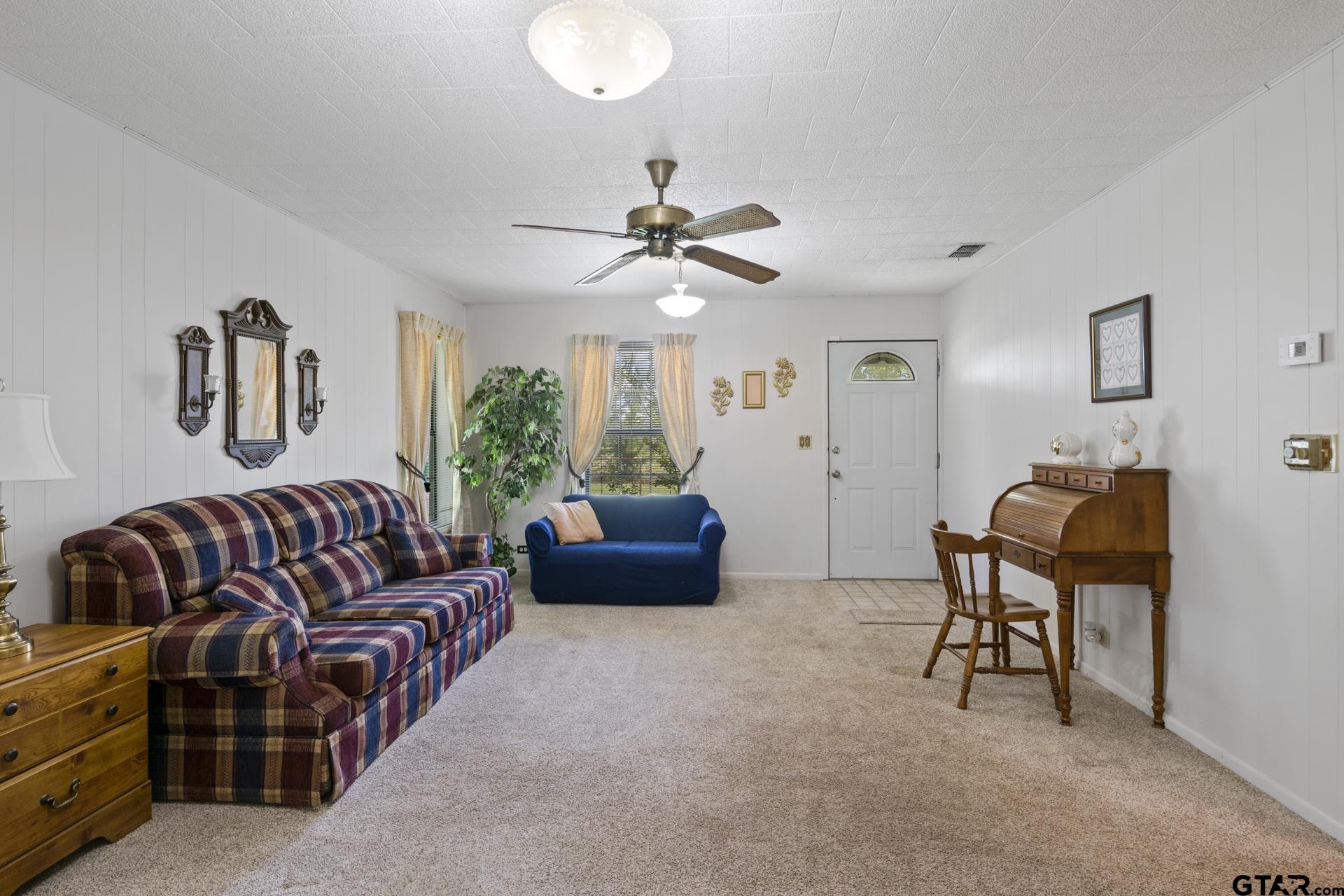 708 Leak St