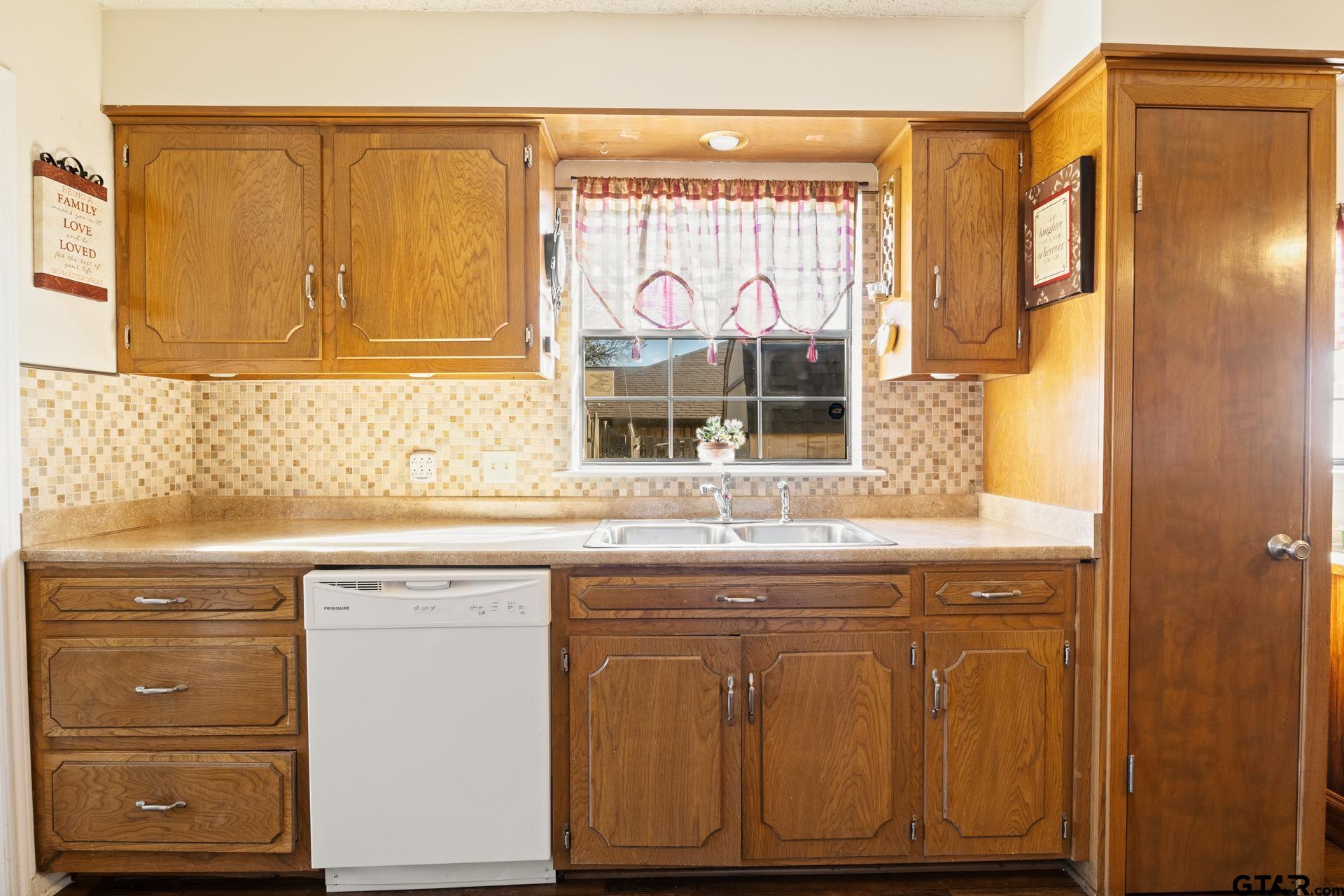 508 Brookwood