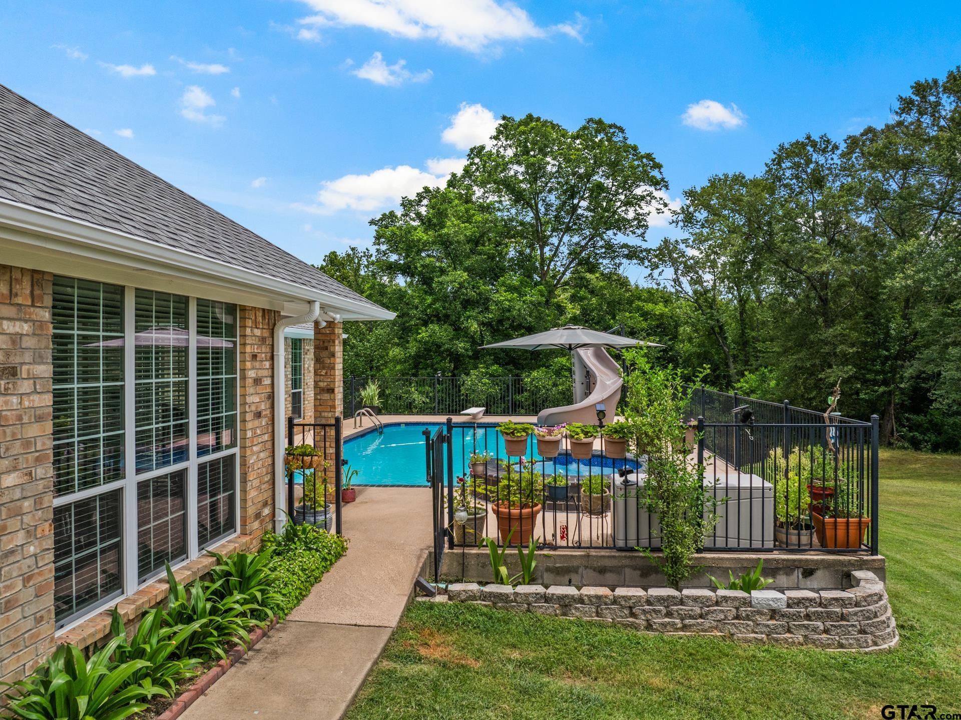 100 County Road 1132