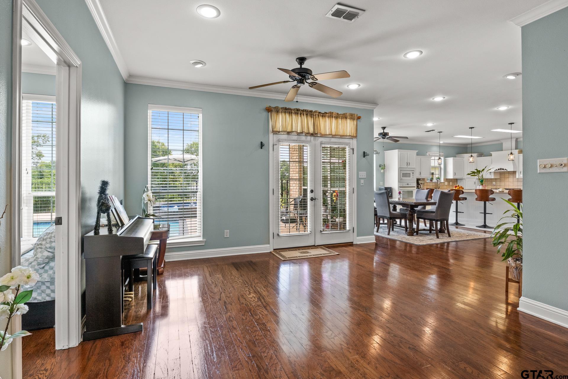 100 County Road 1132