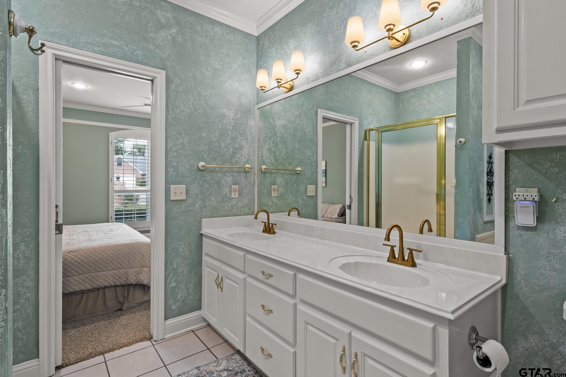 100 County Road 1132