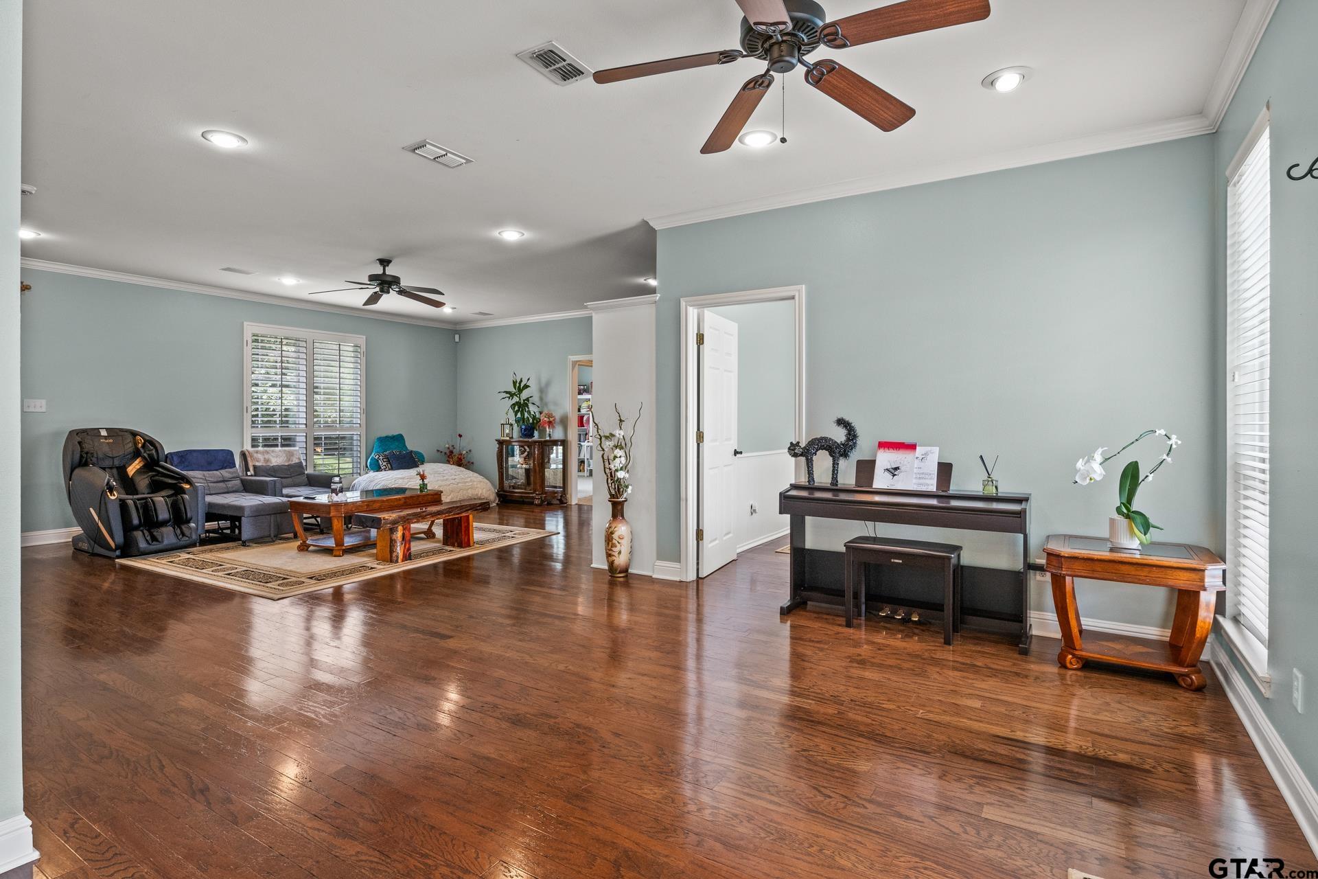 100 County Road 1132