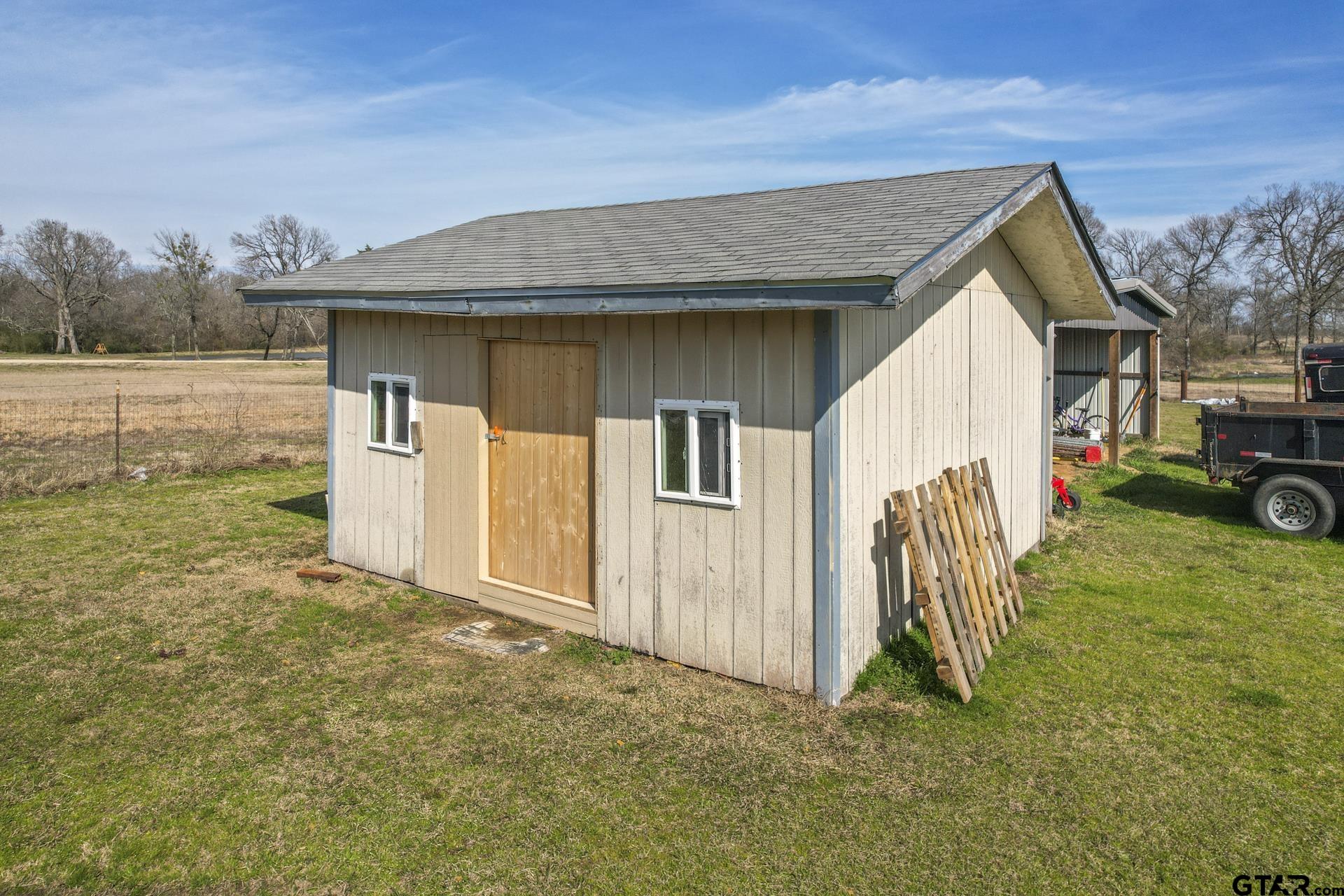 1960 NW County Road 1030