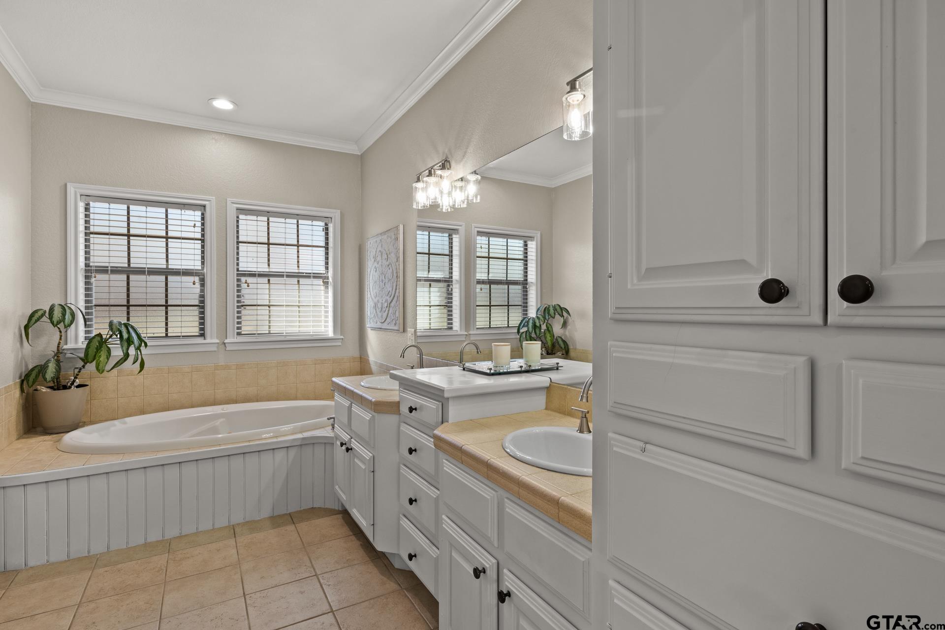 75 Private Road 4208