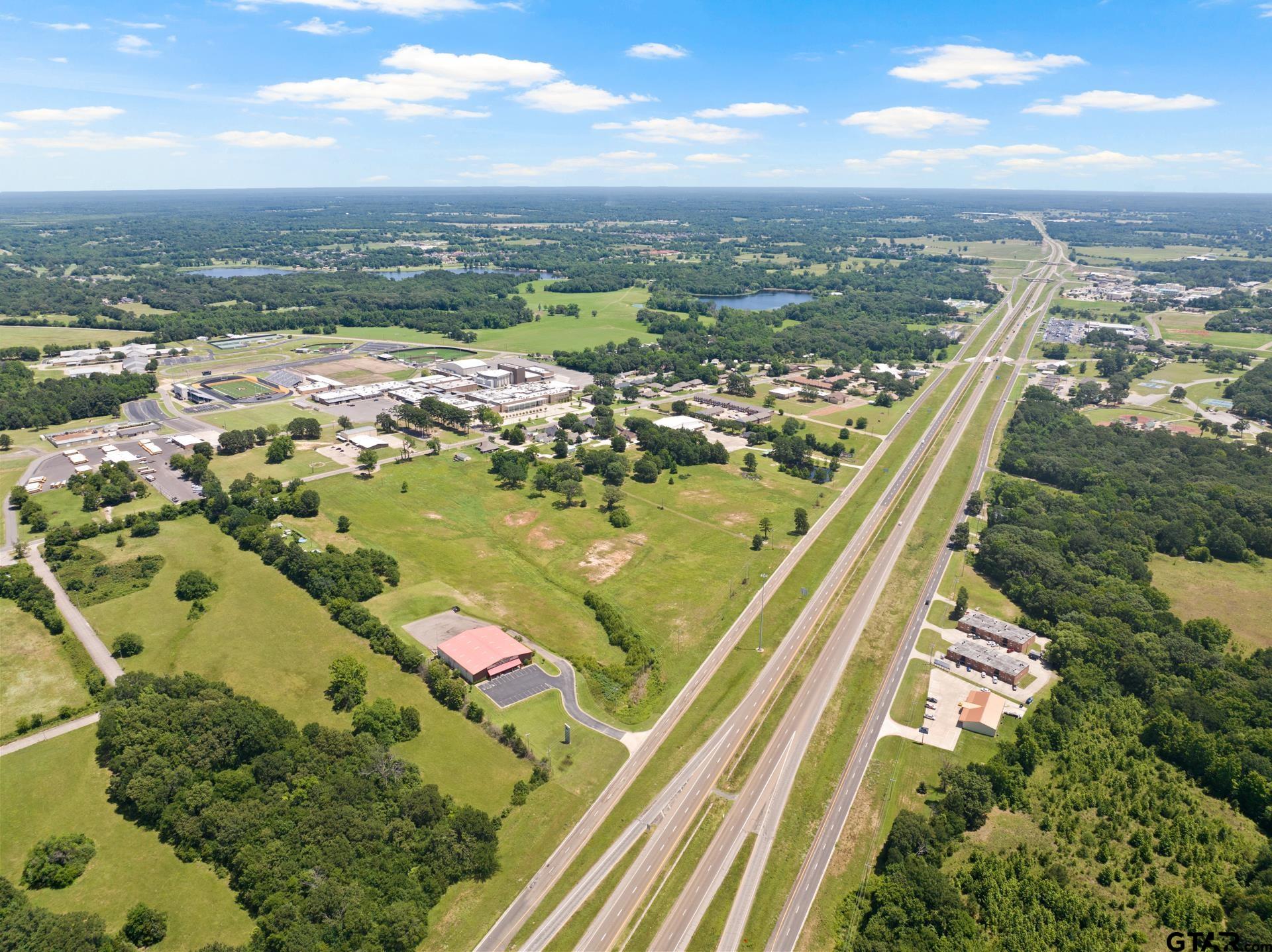 13 AC W Interstate 30 Service Road