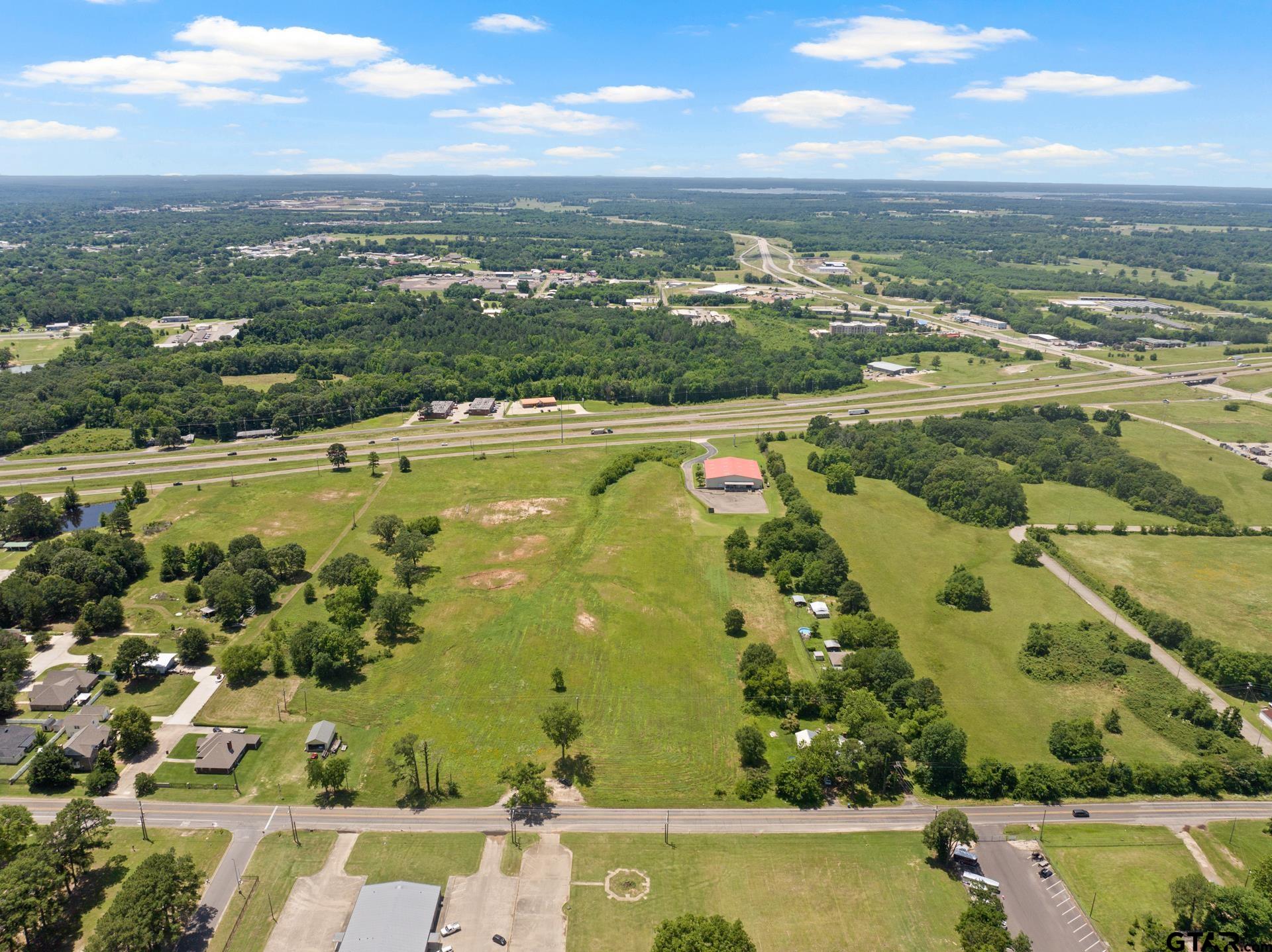 13 AC W Interstate 30 Service Road