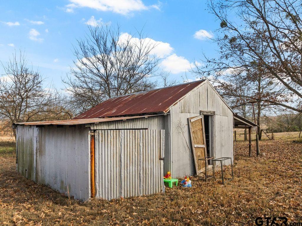 6406 N HWY 37