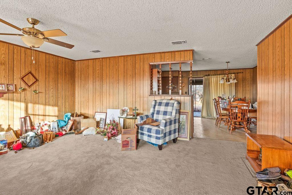 6406 N HWY 37