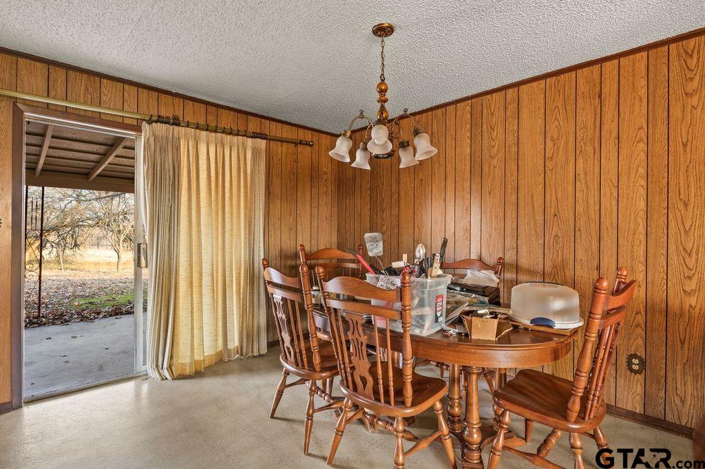6406 N HWY 37