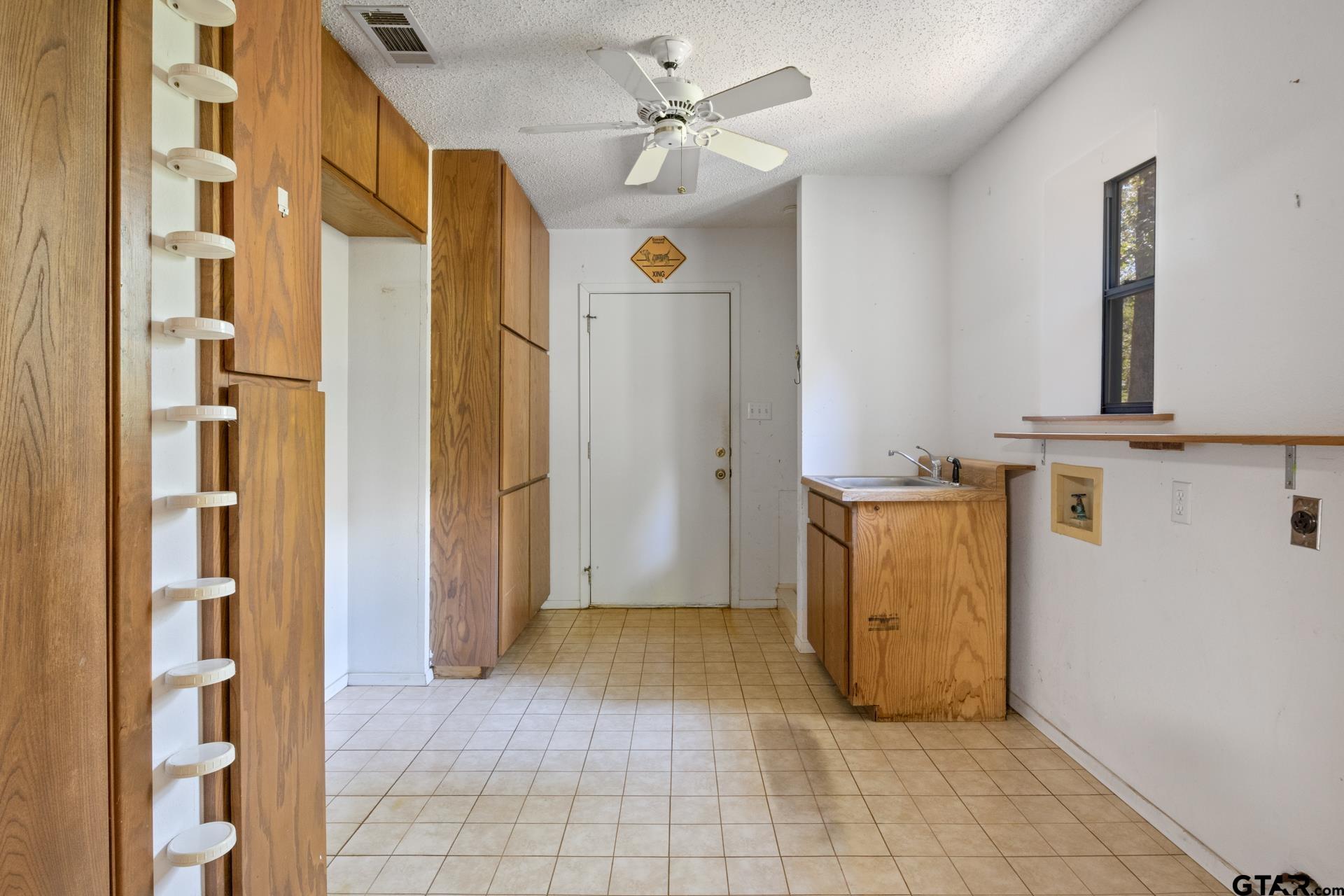 147 County Road 2608