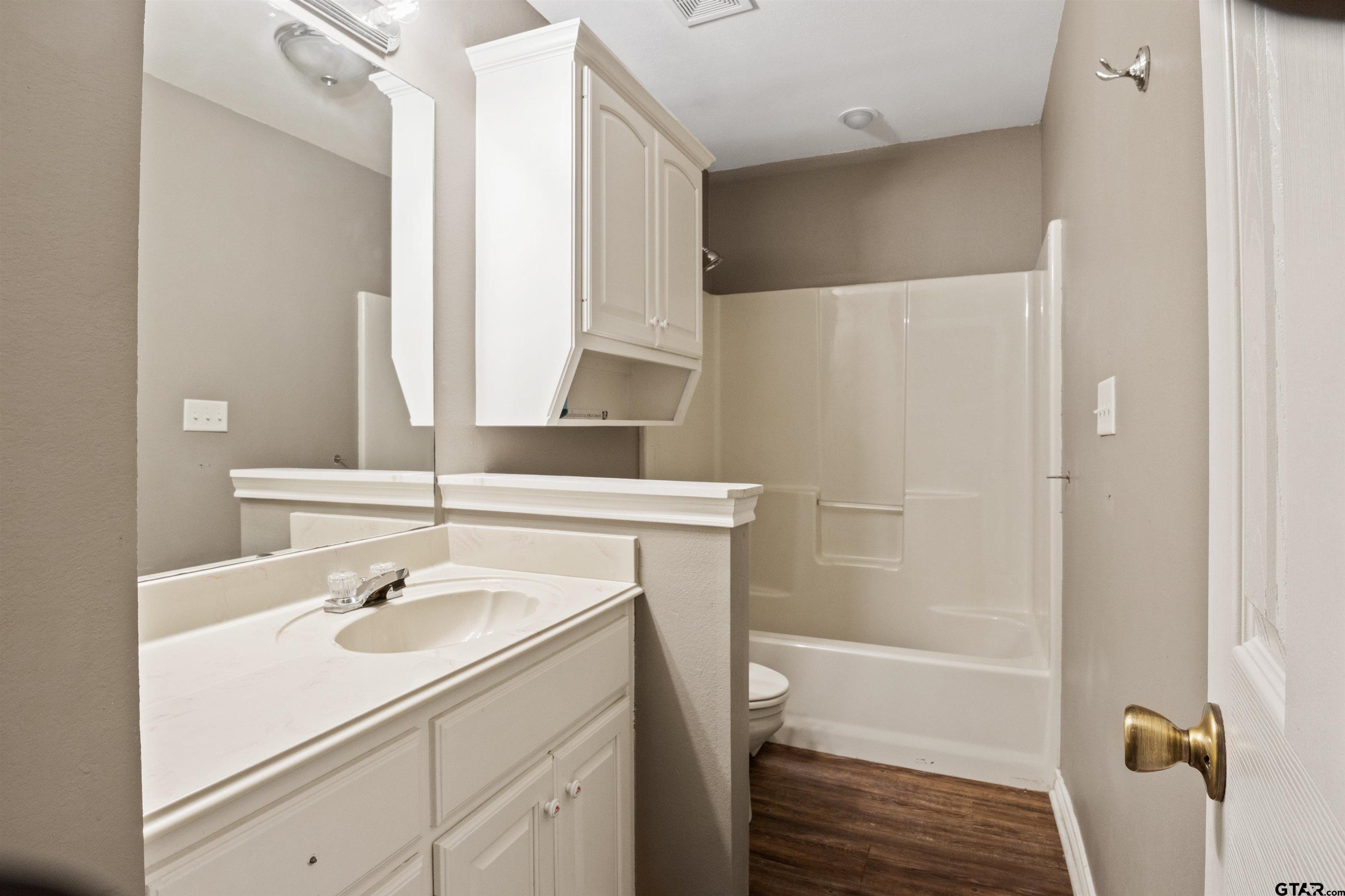 290 County Road 2220