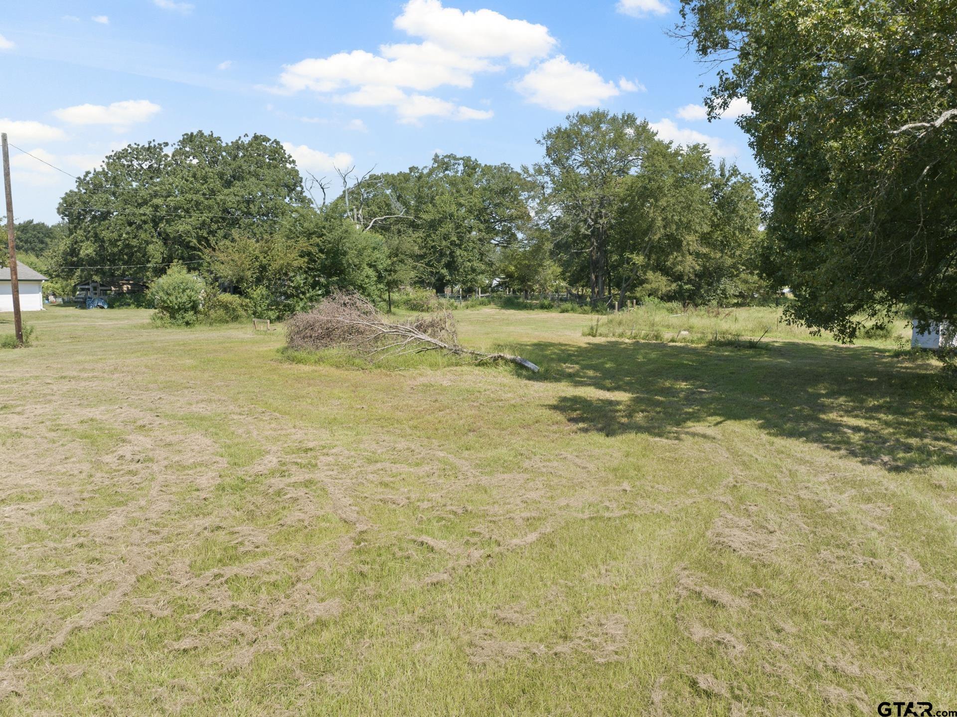 9280 NE County Road 2100