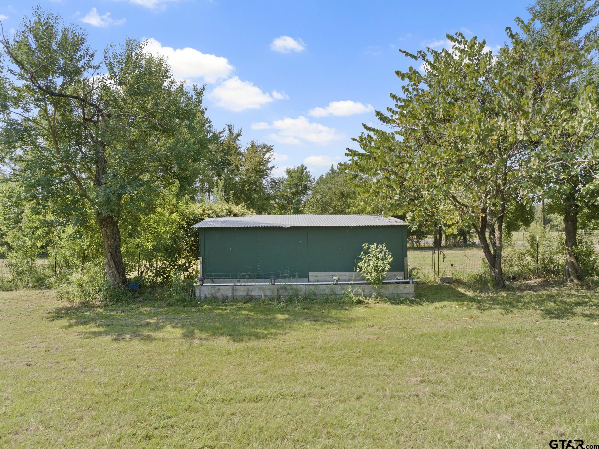 9280 NE County Road 2100