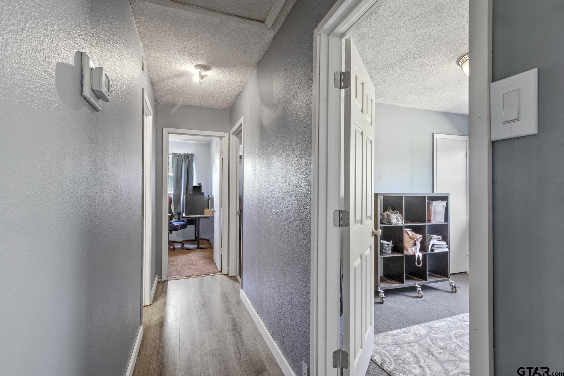 9280 NE County Road 2100