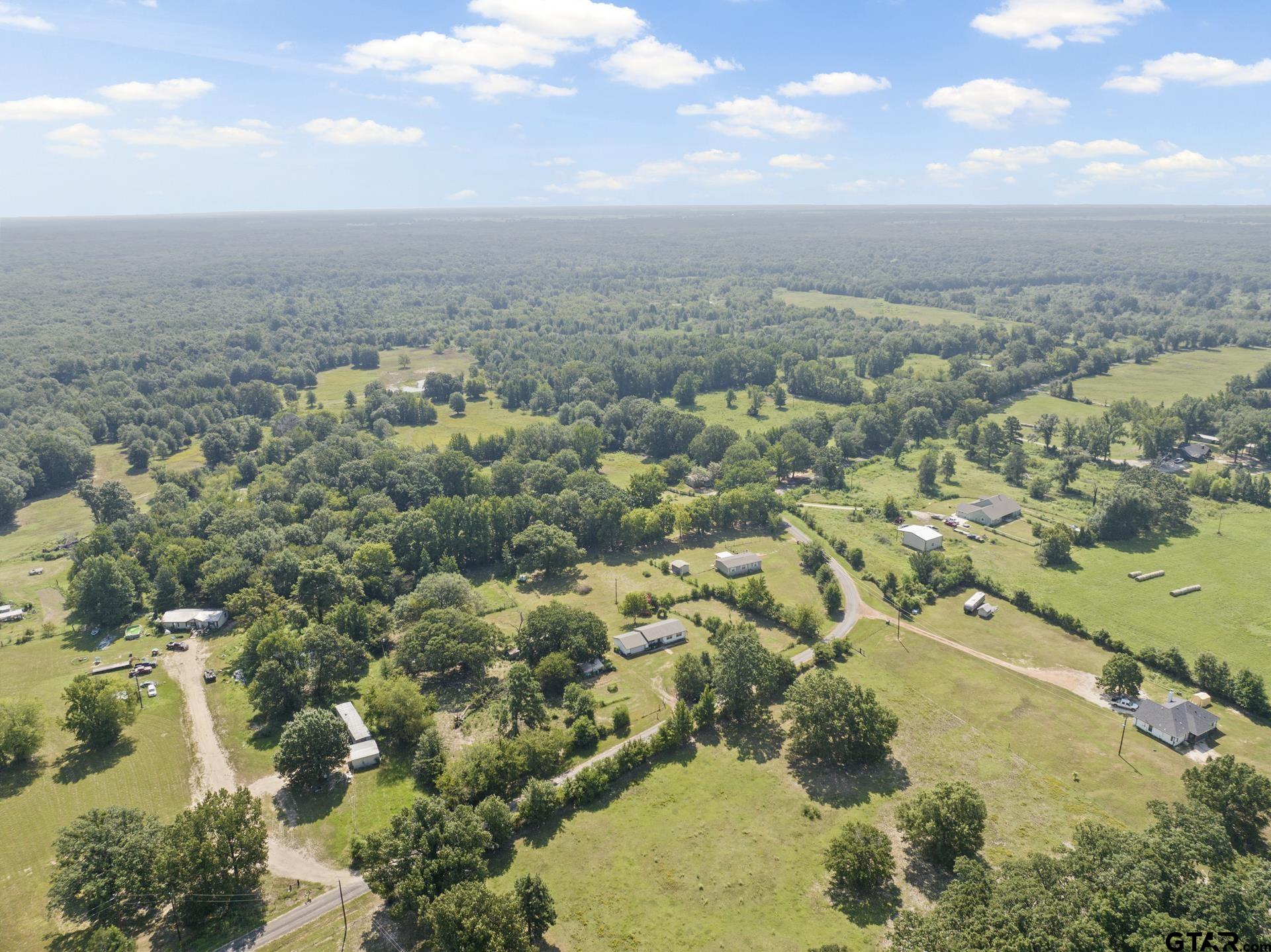 9280 NE County Road 2100