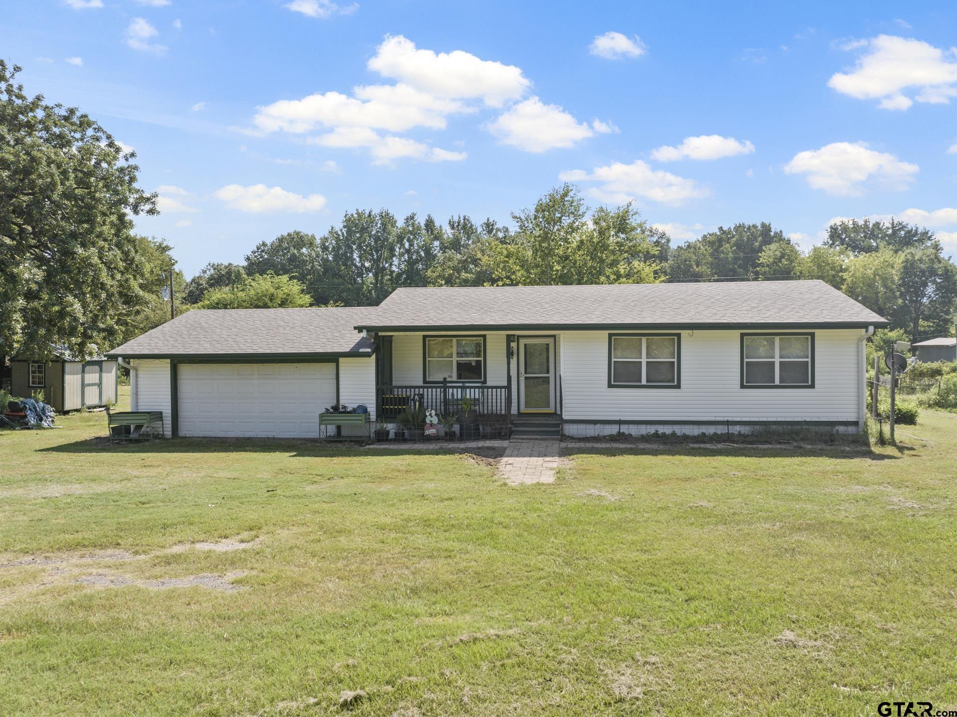 9280 NE County Road 2100