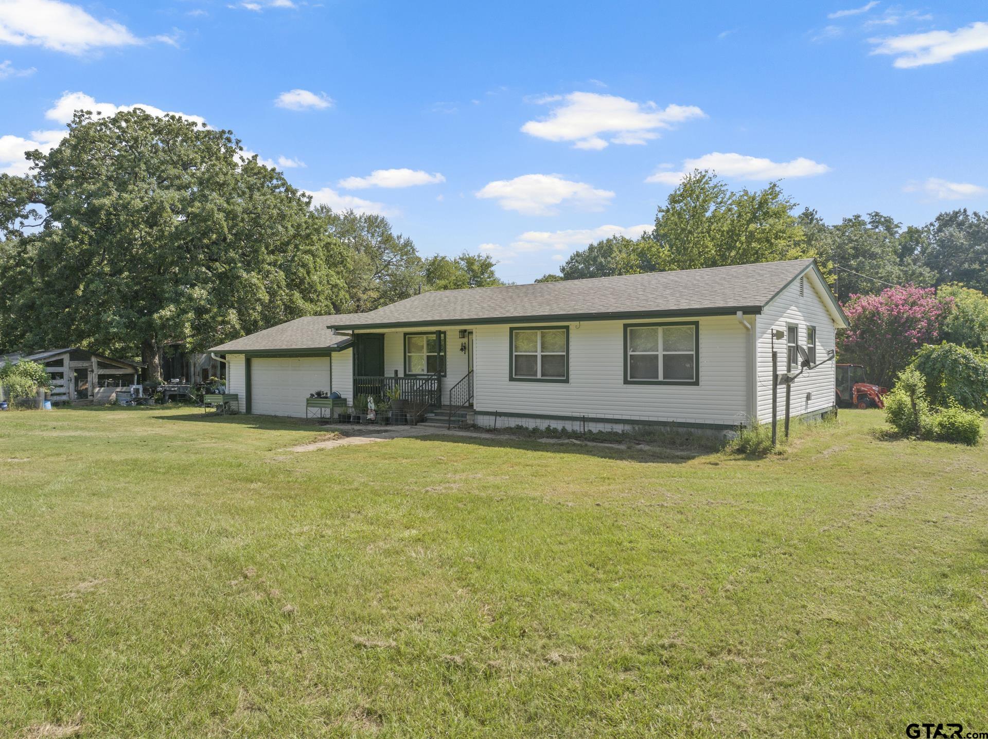 9280 NE County Road 2100