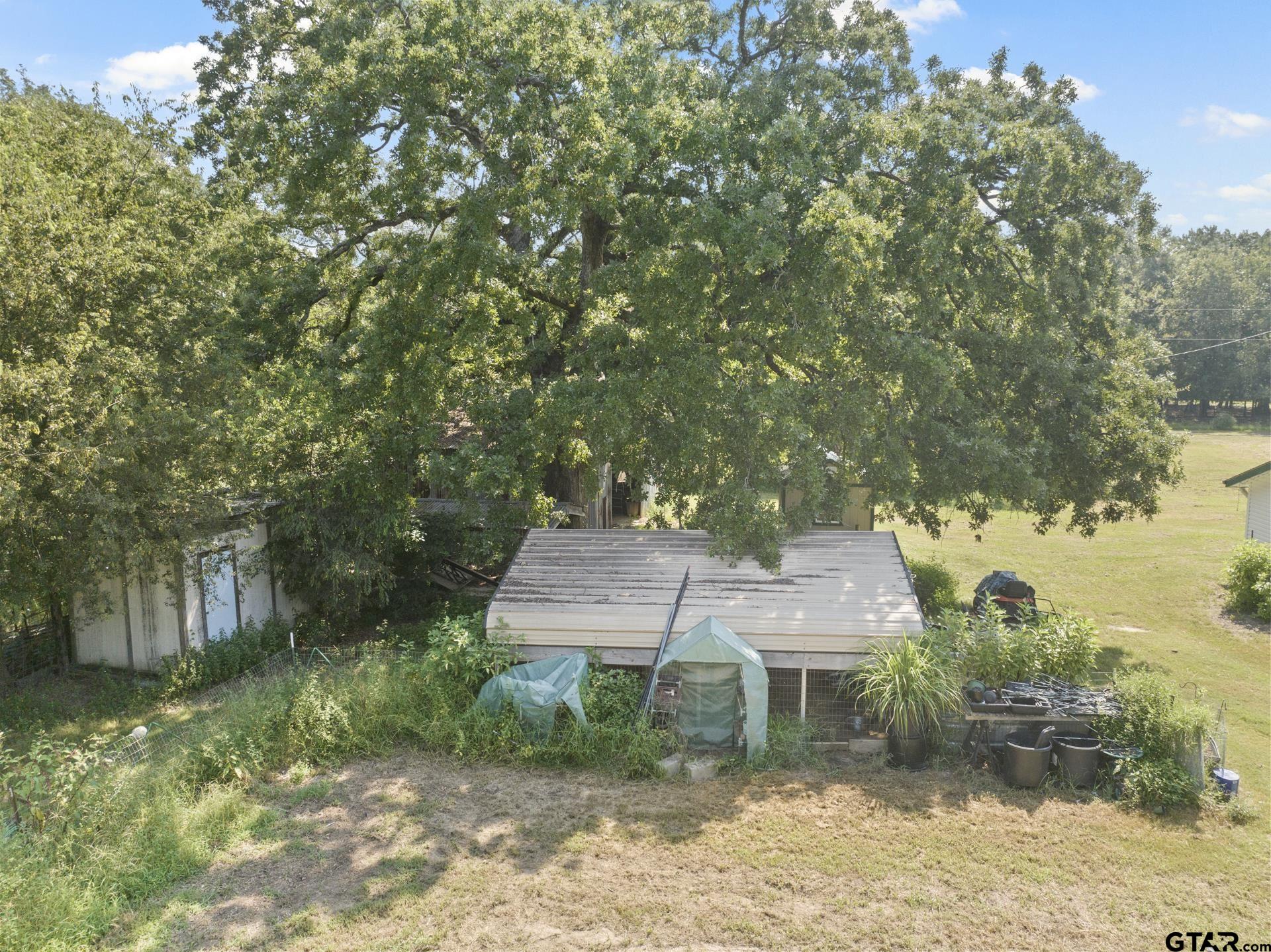 9280 NE County Road 2100