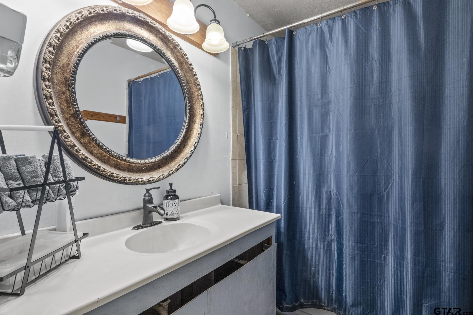 9280 NE County Road 2100