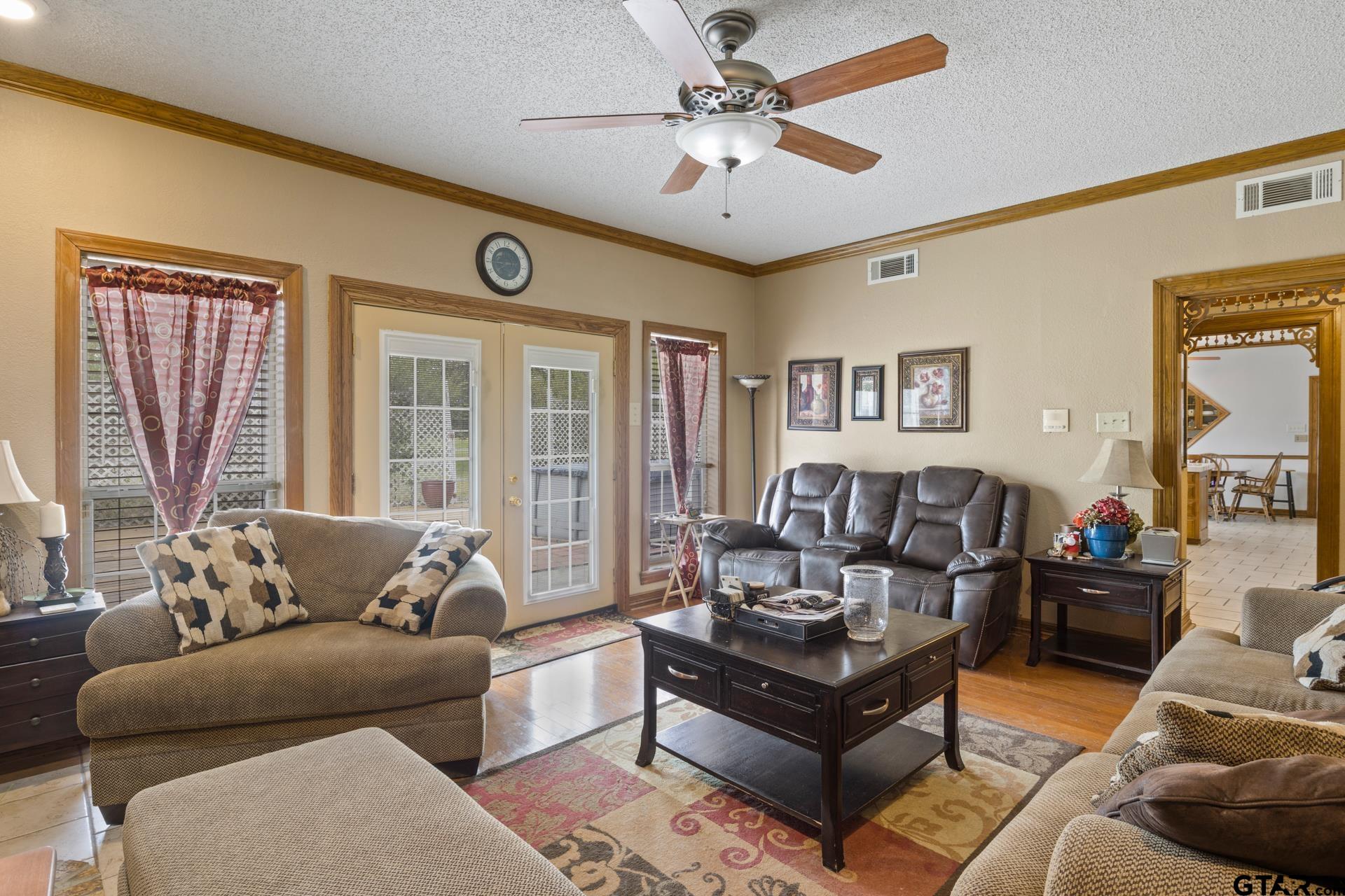 5975 N Hwy 271