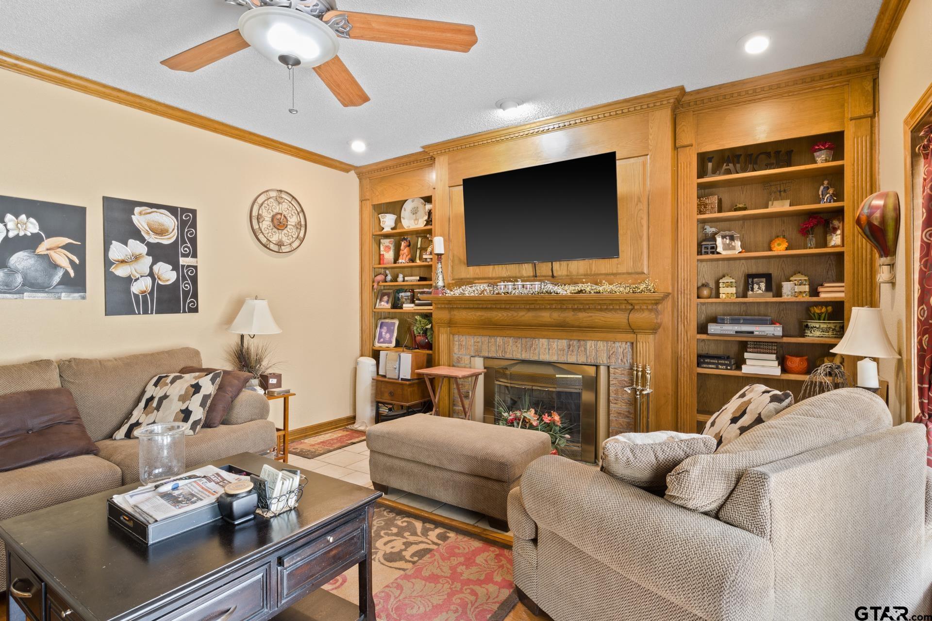 5975 N Hwy 271