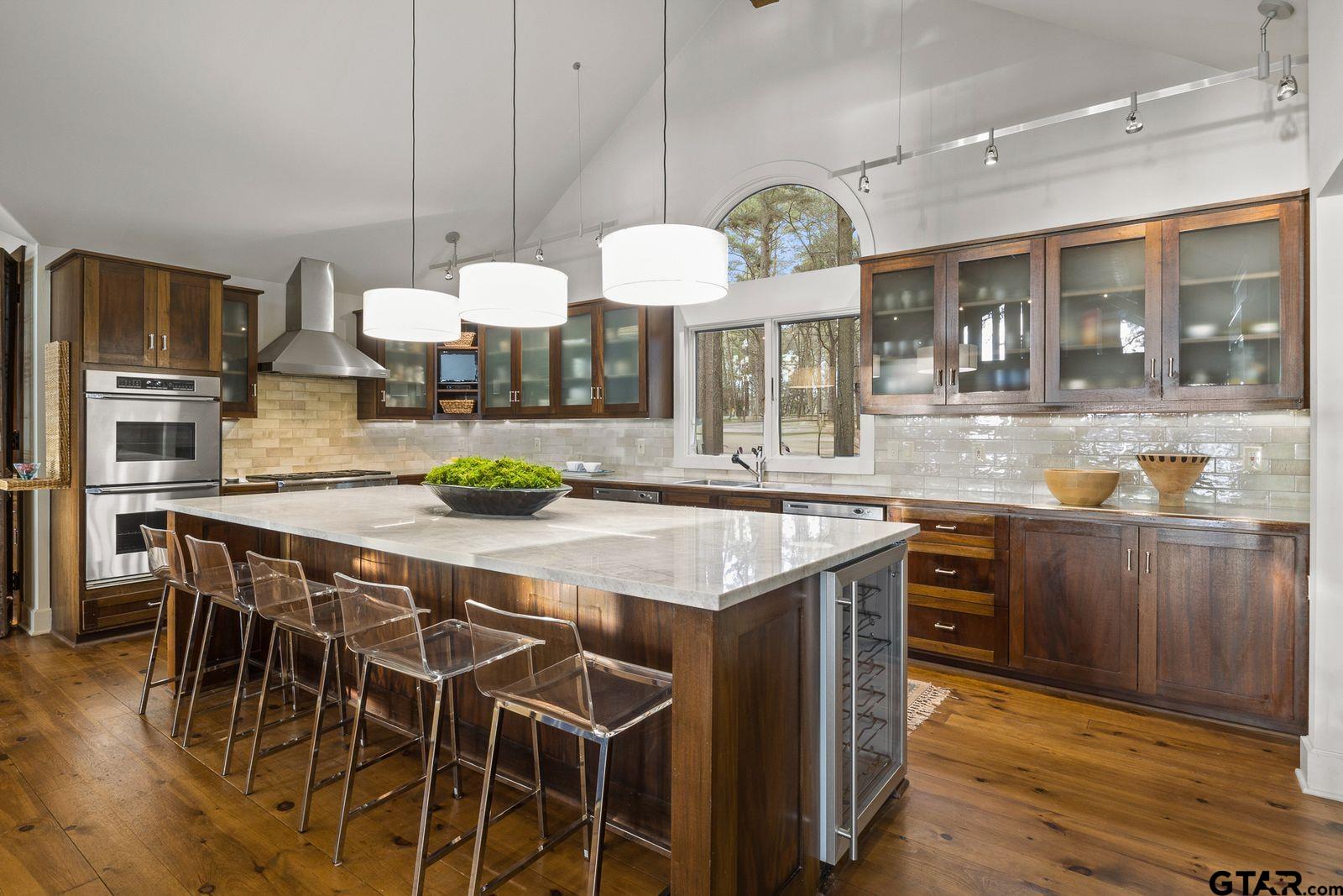 608 E Eagle Point Drive