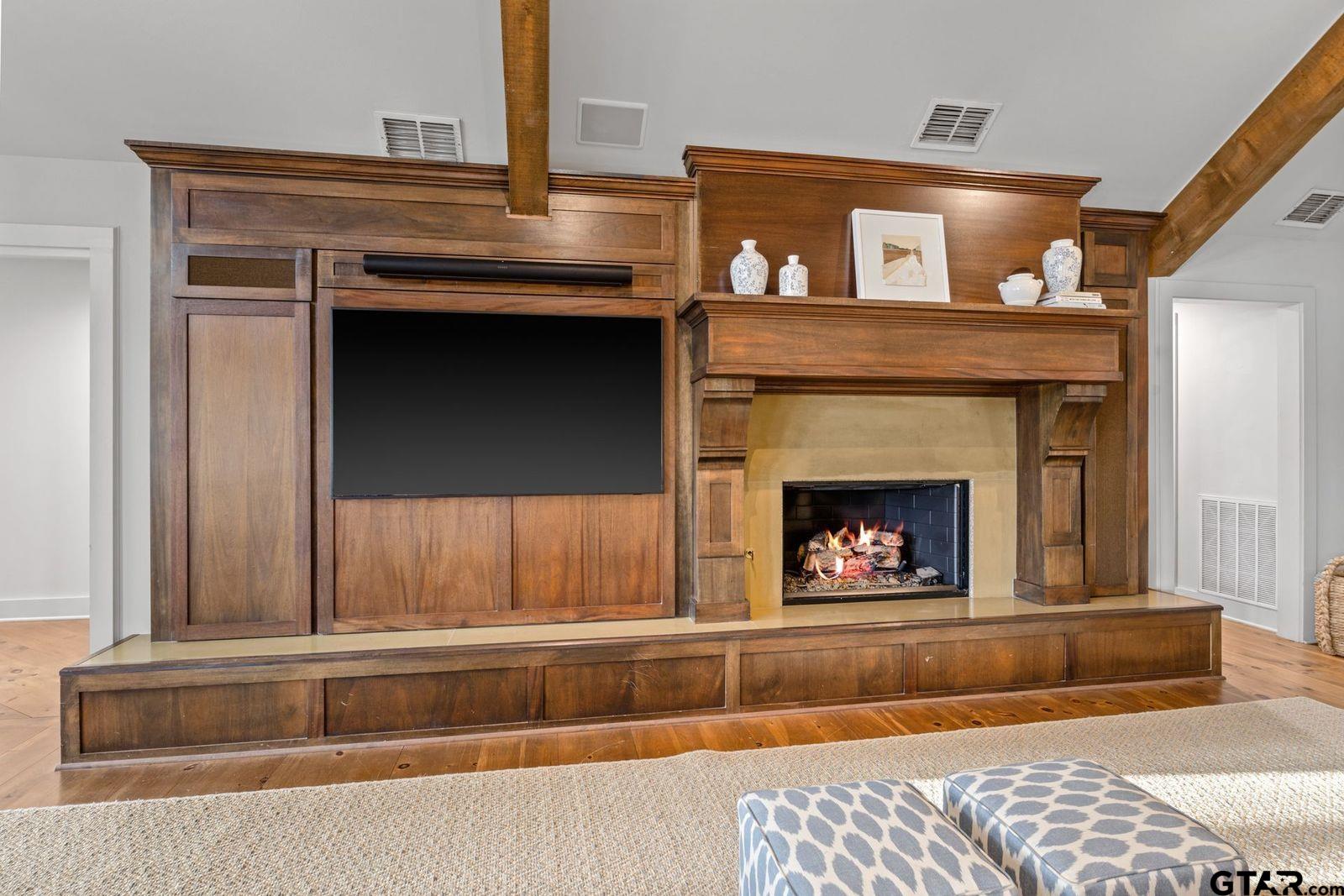 608 E Eagle Point Drive