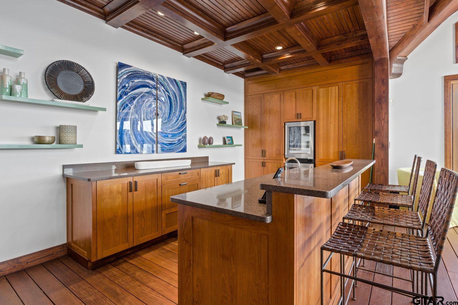 608 E Eagle Point Drive