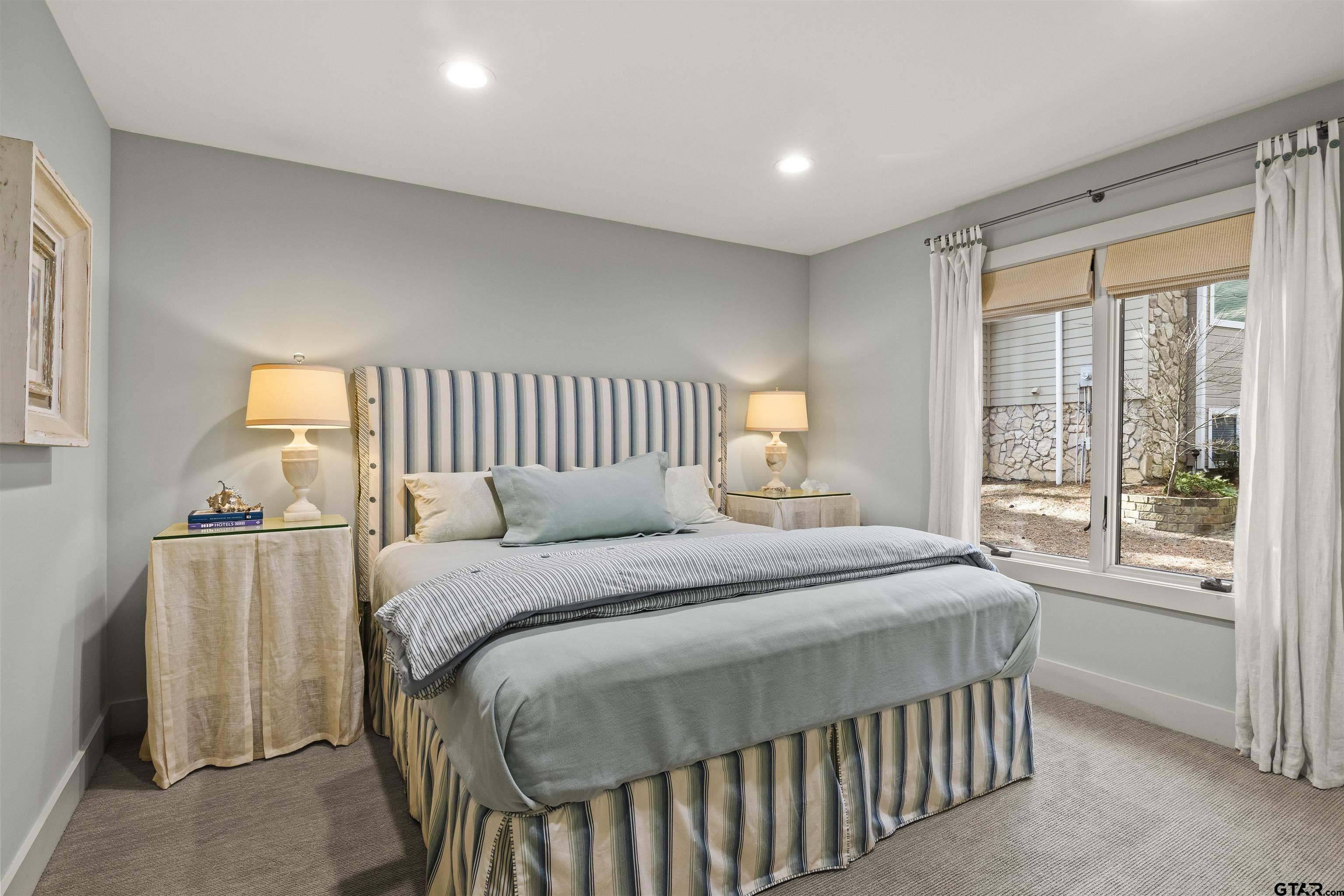 608 E Eagle Point Drive