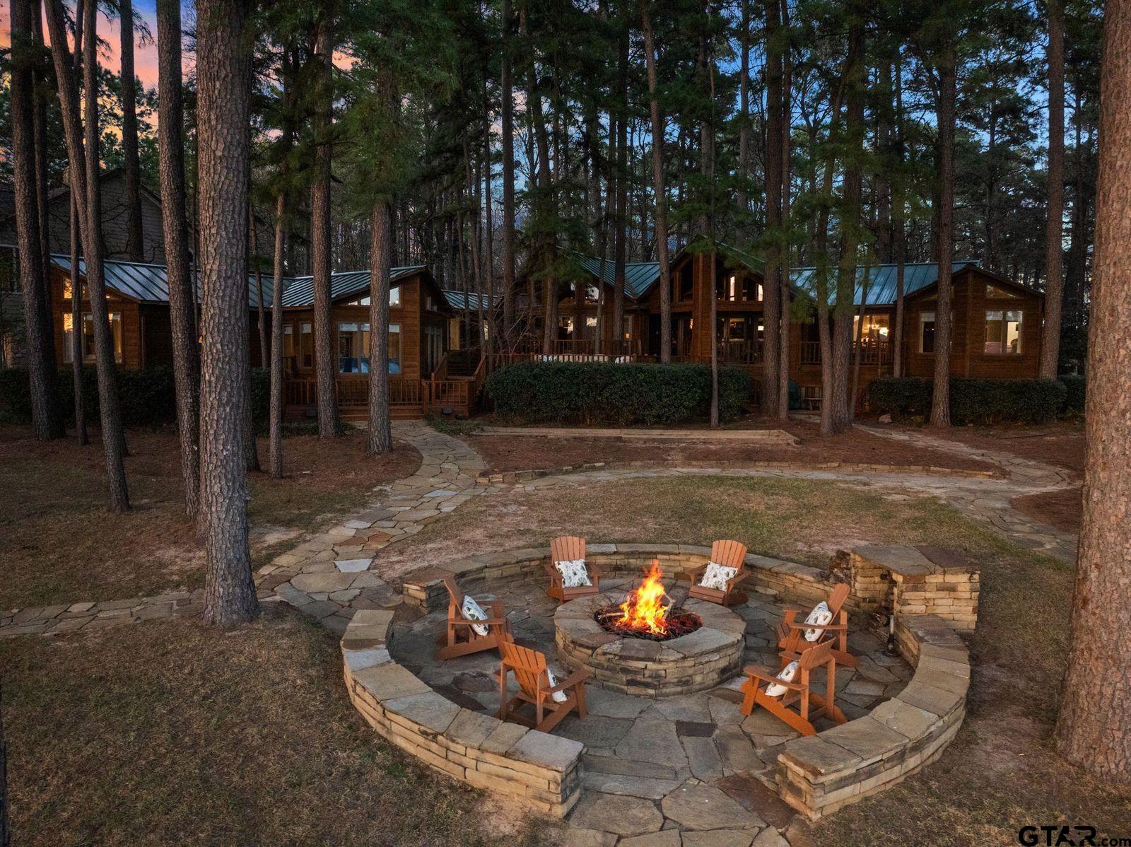 608 E Eagle Point Drive