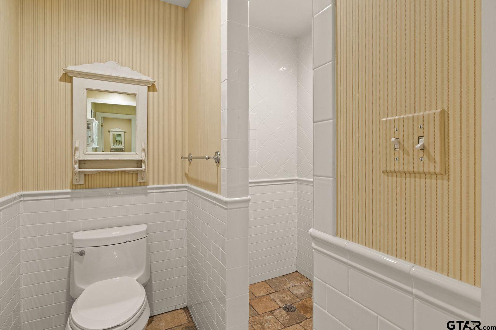 608 E Eagle Point Drive