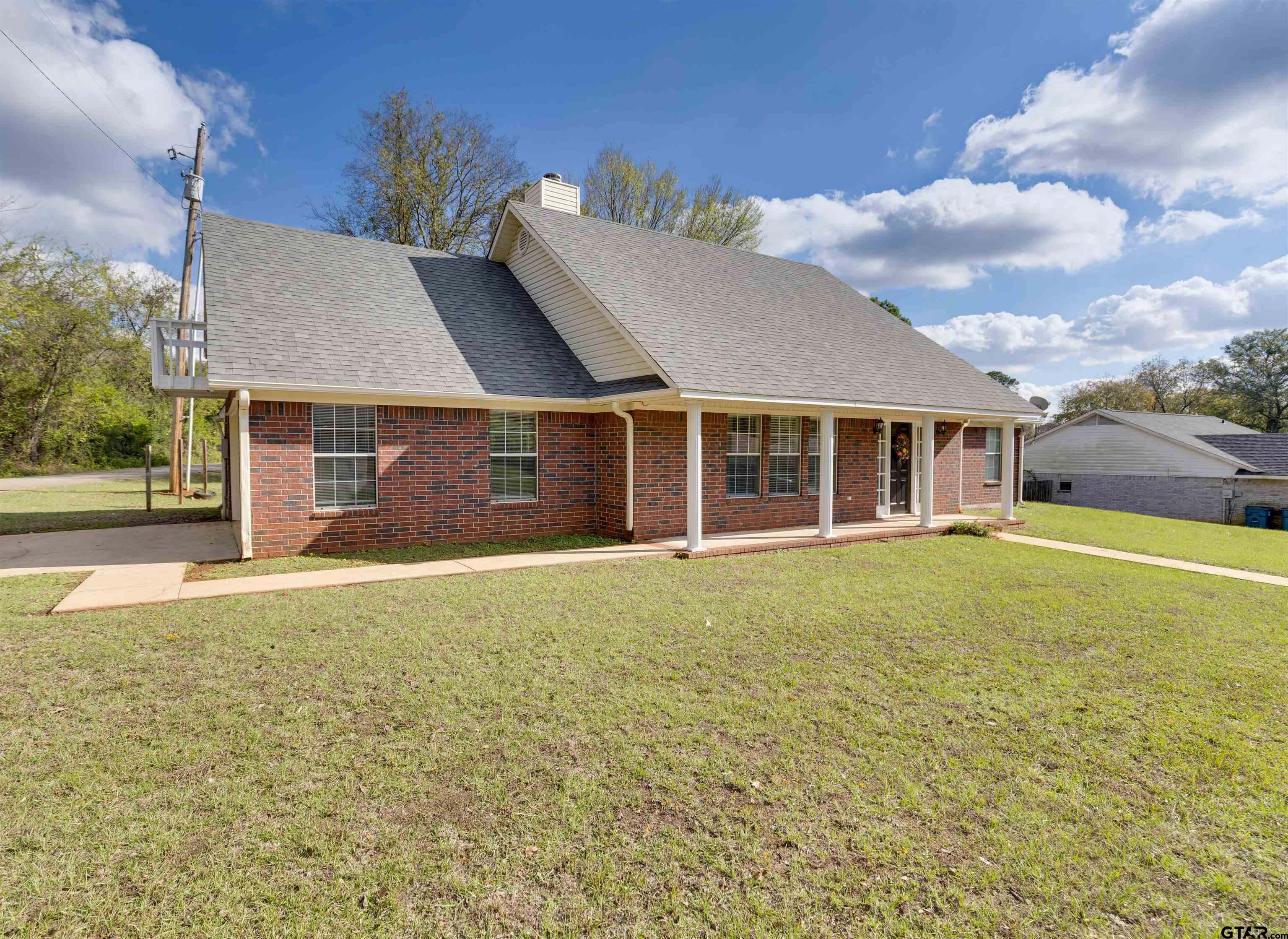 118 E G McMillan Way