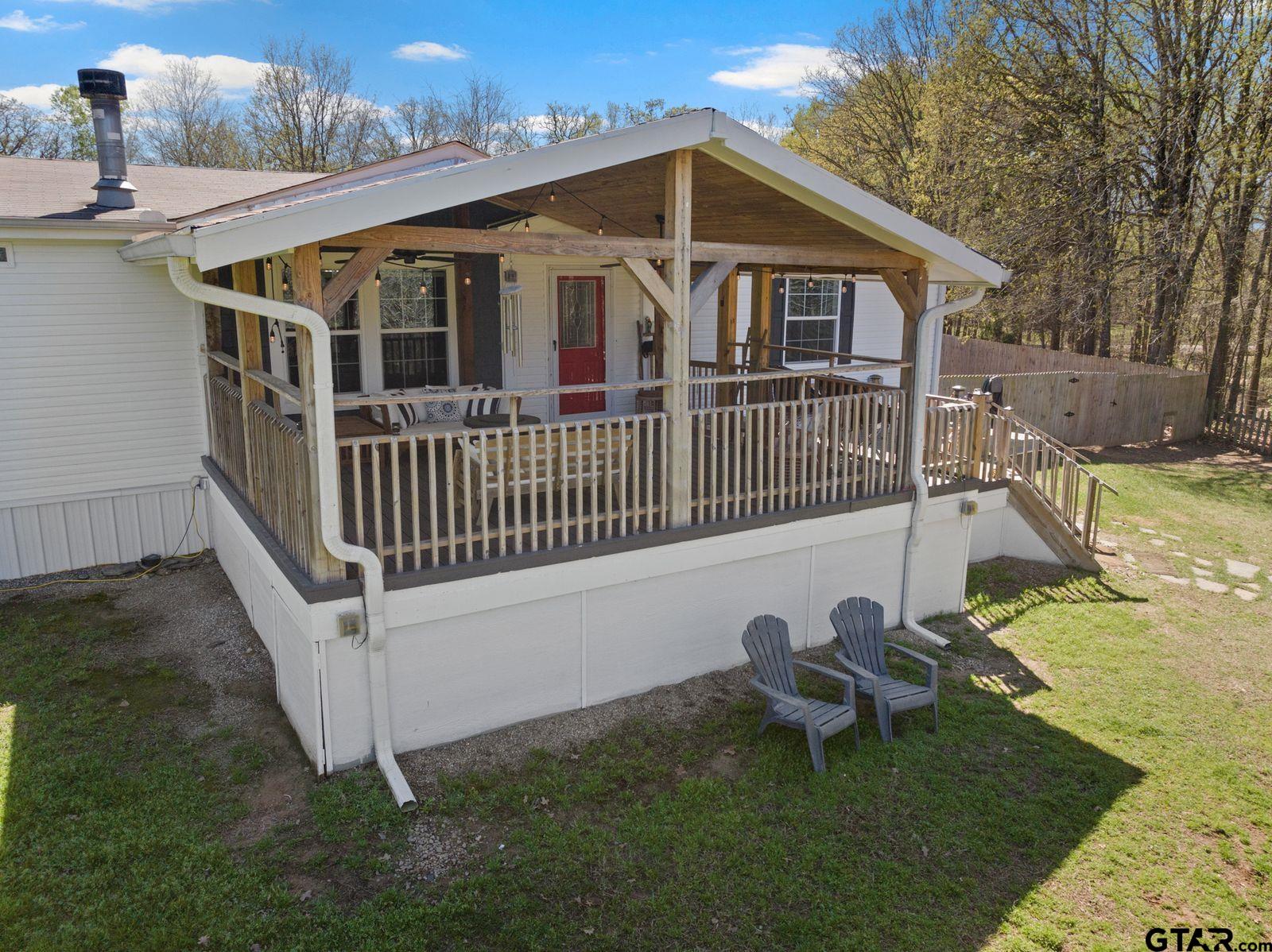 535 NE County Road 2060