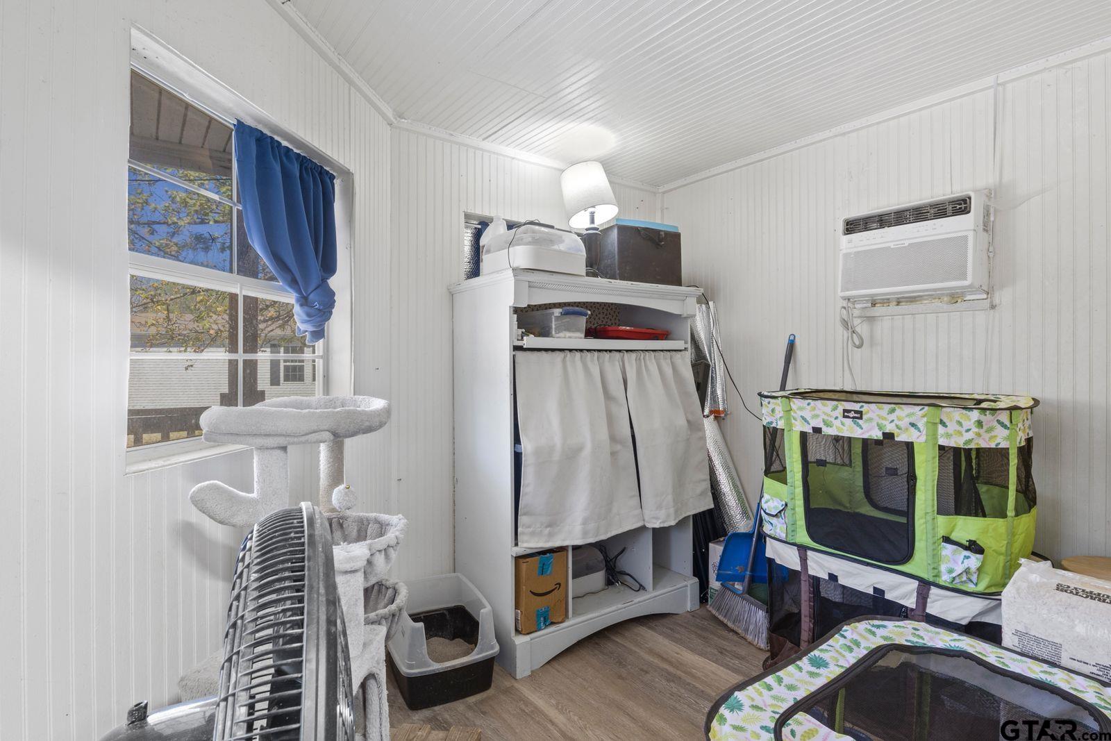 535 NE County Road 2060