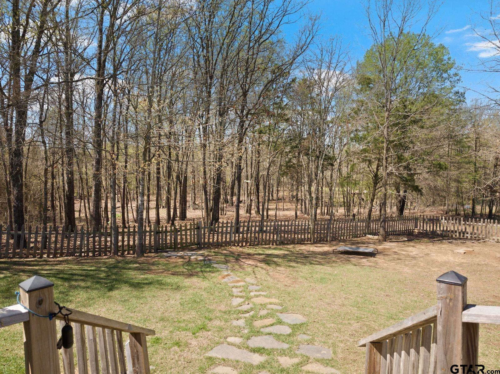 535 NE County Road 2060