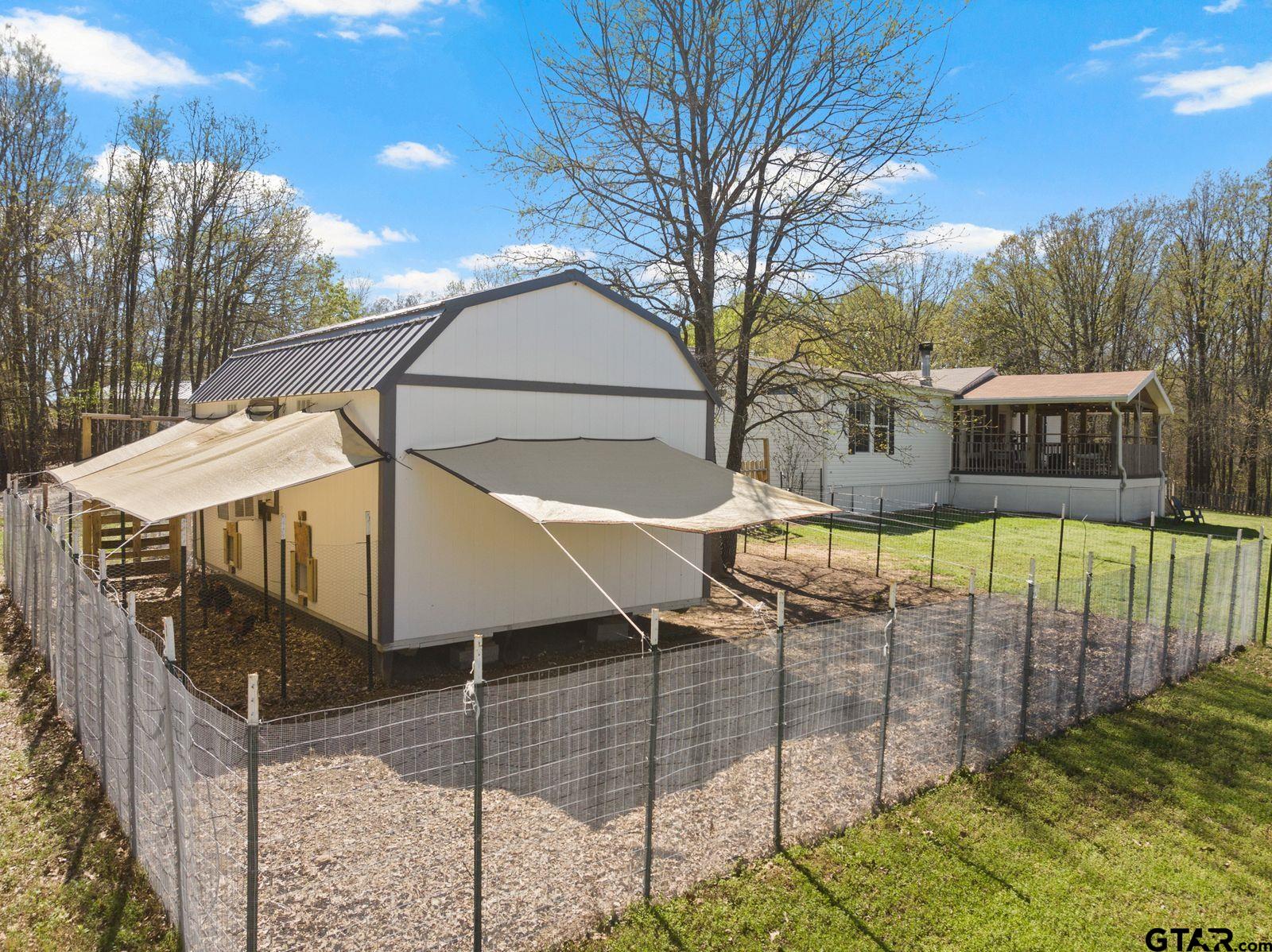 535 NE County Road 2060