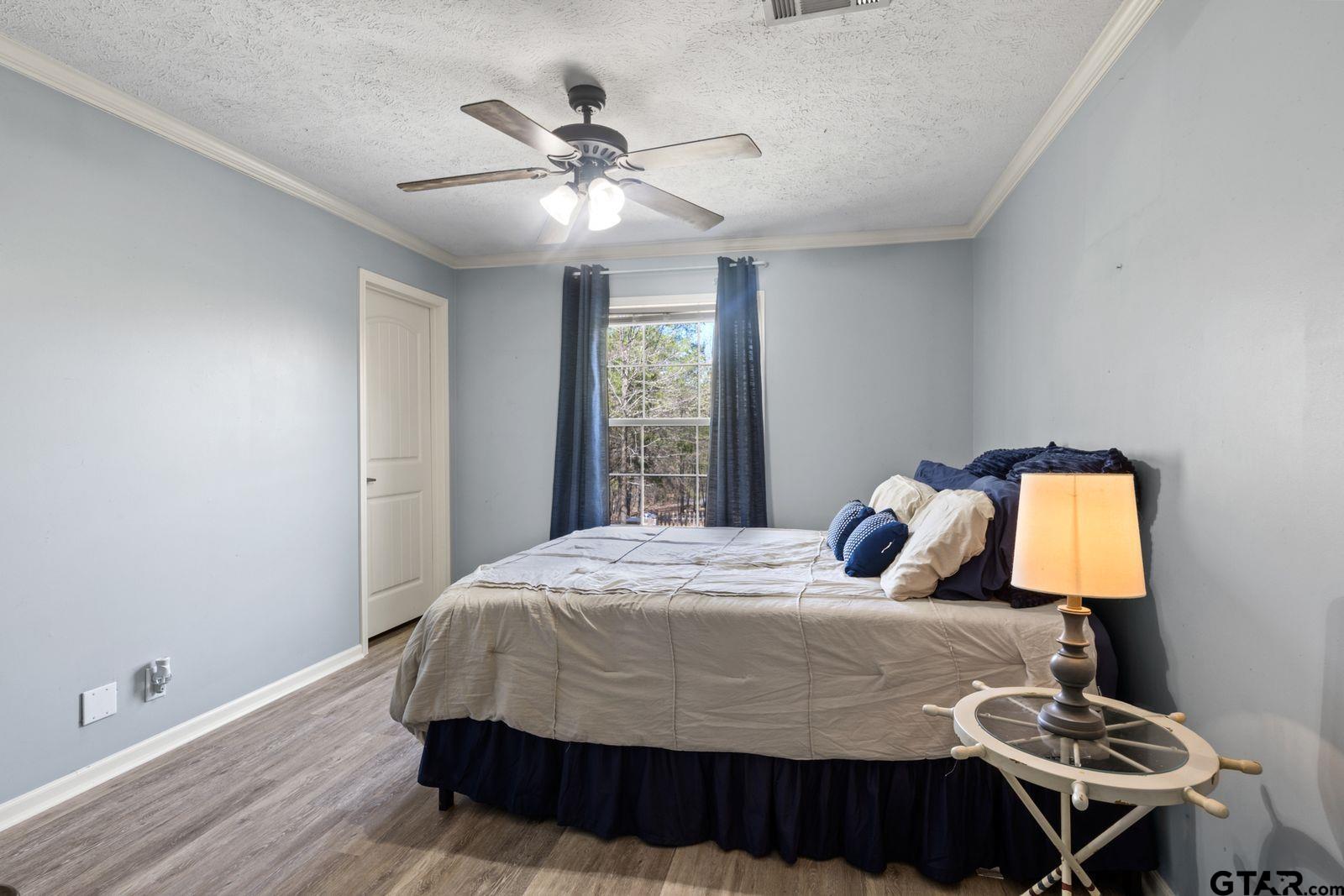 535 NE County Road 2060