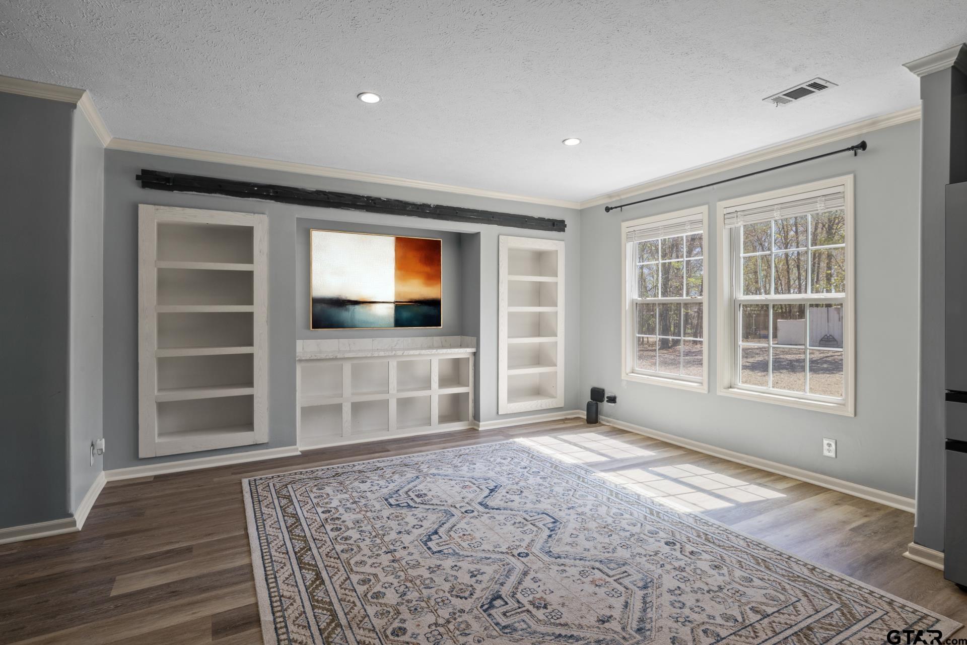 535 NE County Road 2060