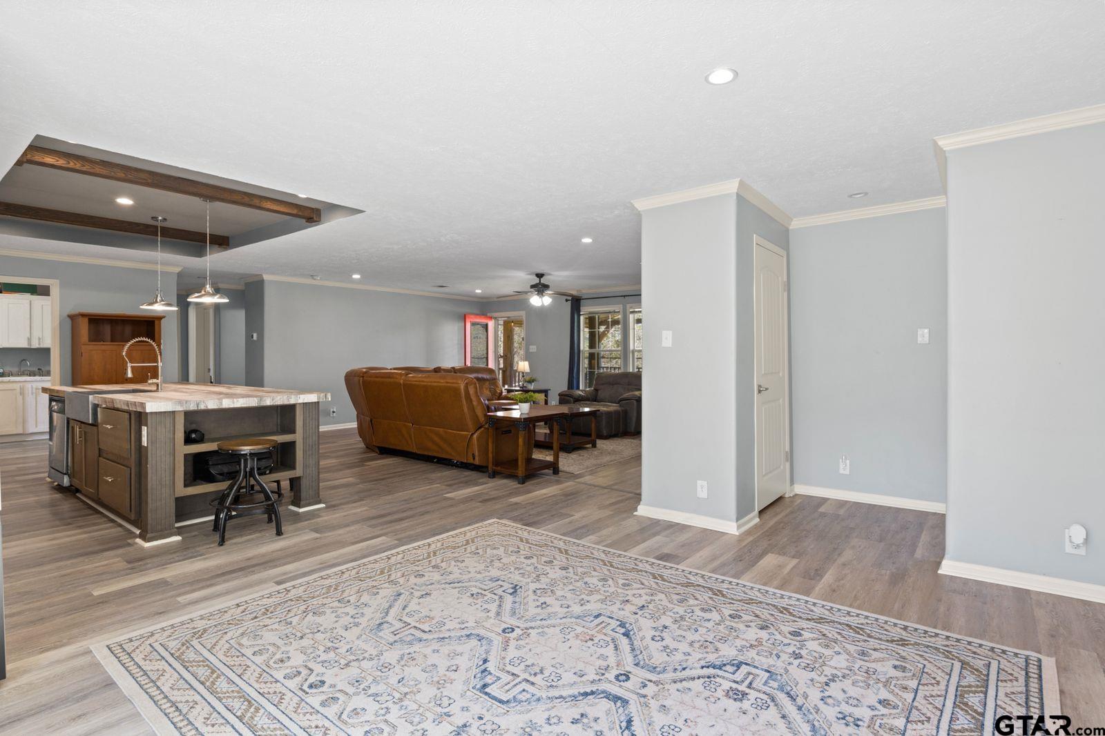 535 NE County Road 2060