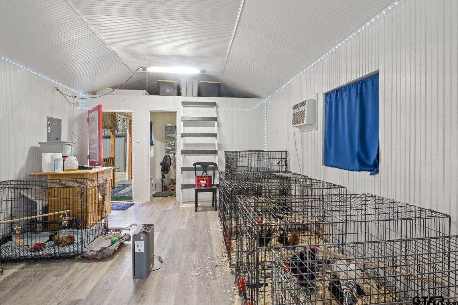 535 NE County Road 2060