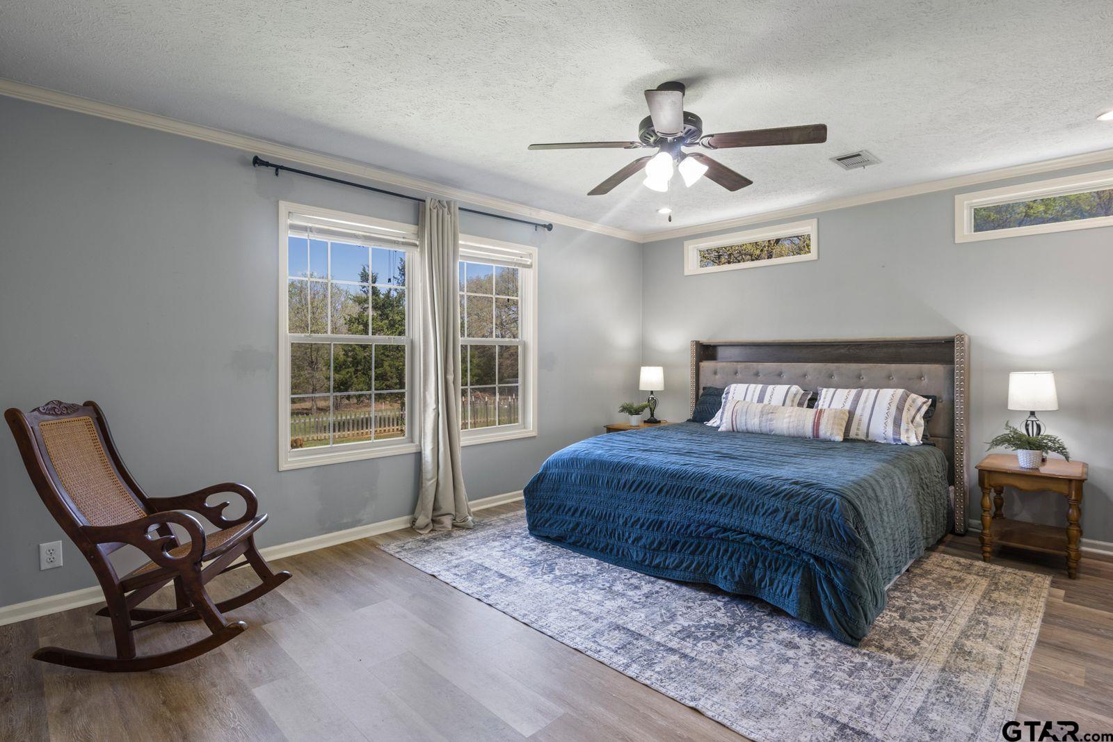 535 NE County Road 2060