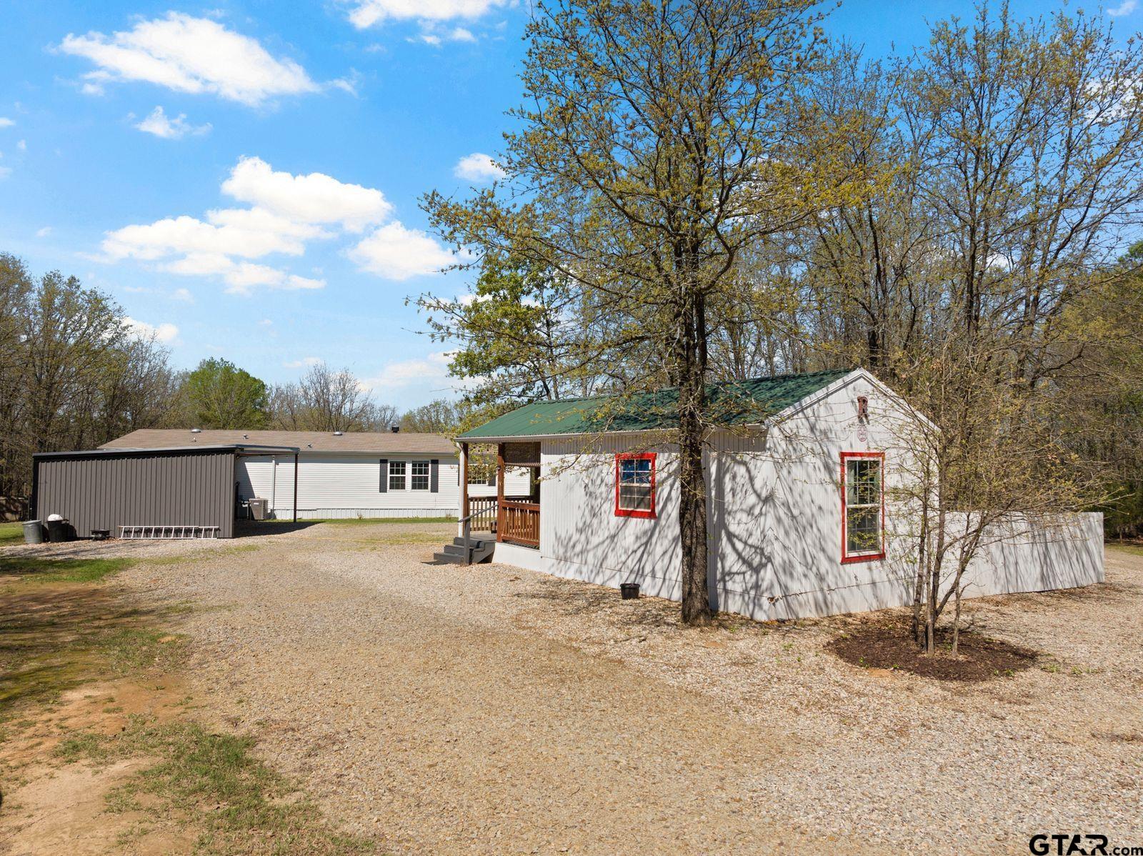 535 NE County Road 2060