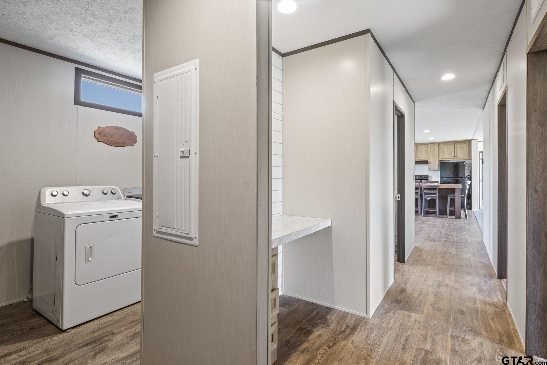 724 NE County Road 2170