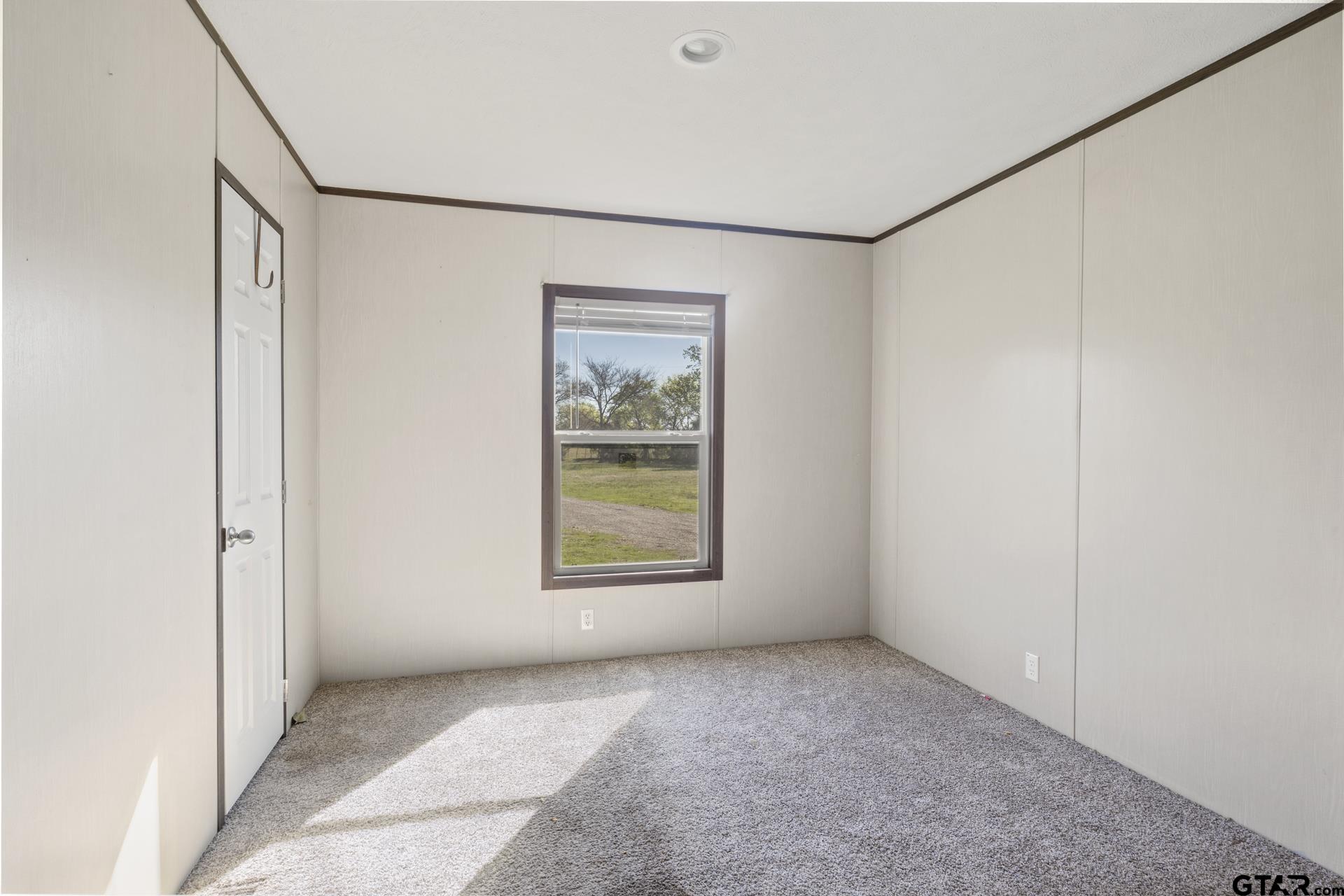 724 NE County Road 2170