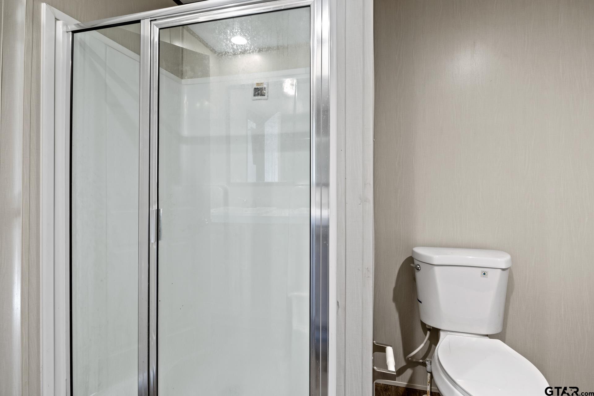 724 NE County Road 2170