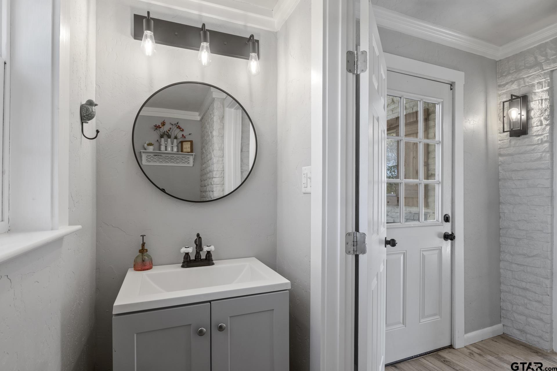 331 County Road 2106