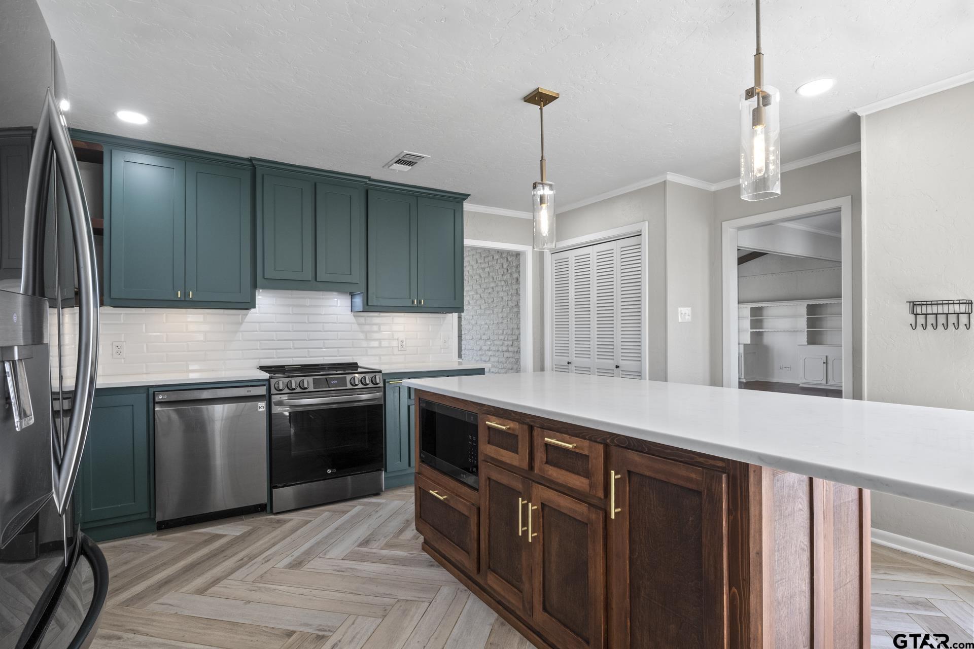 331 County Road 2106